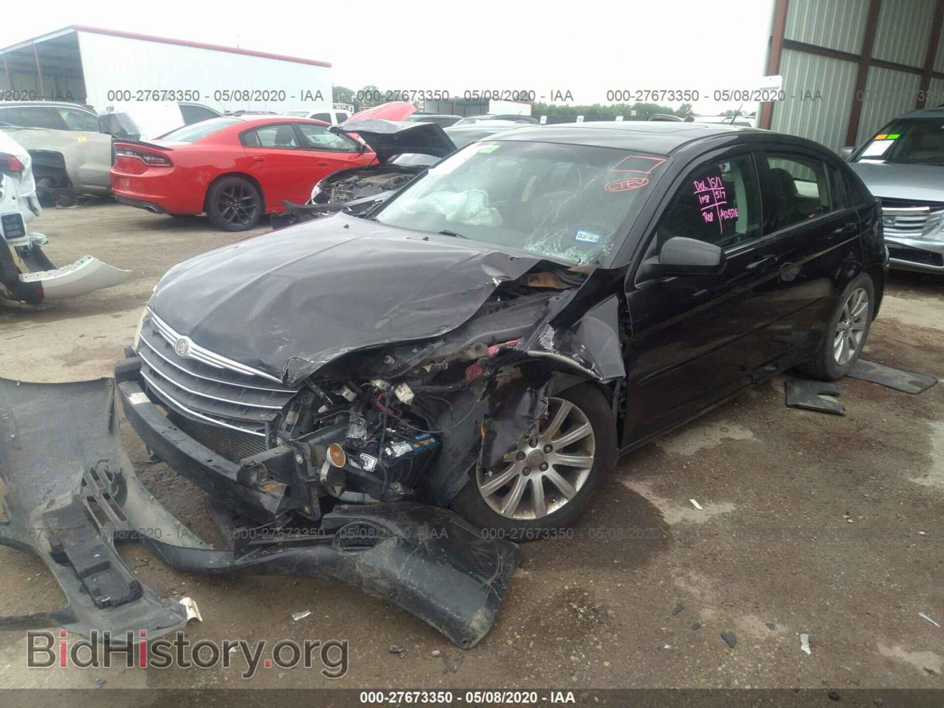 2010 CHRYSLER SEBRING - VIN: 1C3CC5FB3AN233857 - Фото 2