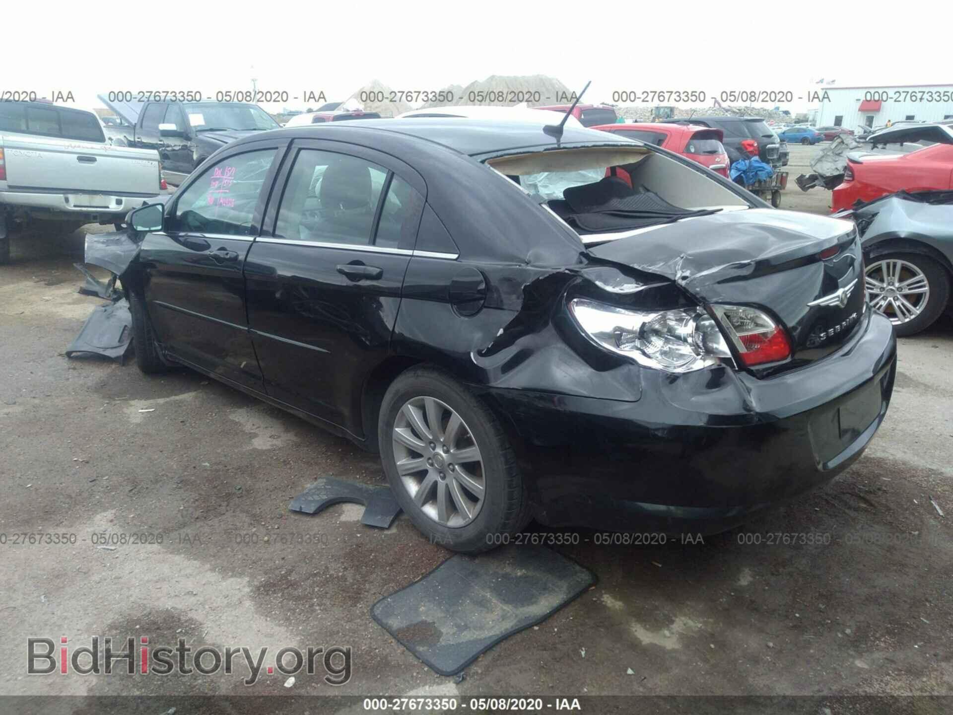2010 CHRYSLER SEBRING - VIN: 1C3CC5FB3AN233857 - Фото 3