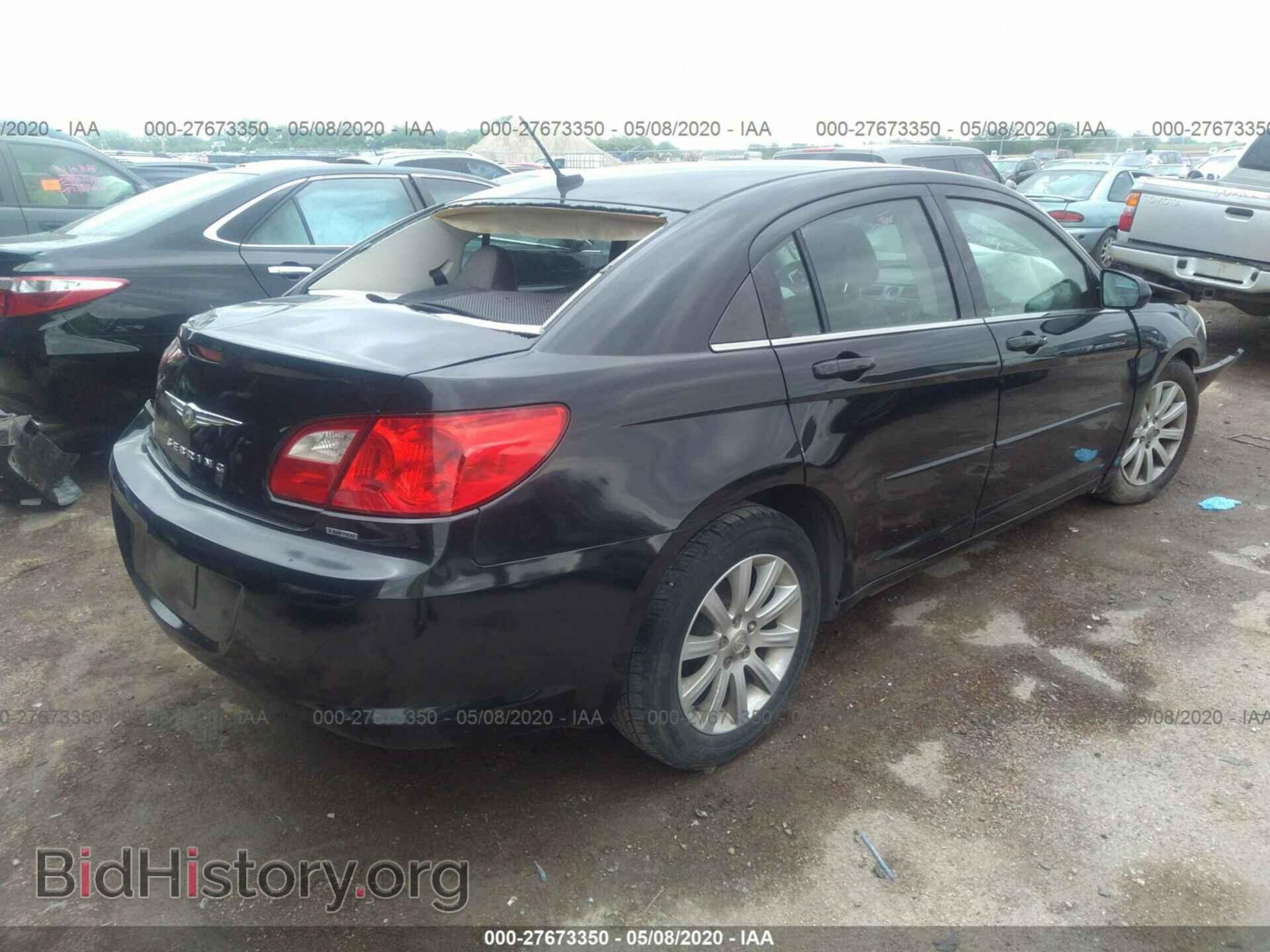 2010 CHRYSLER SEBRING - VIN: 1C3CC5FB3AN233857 - Фото 4