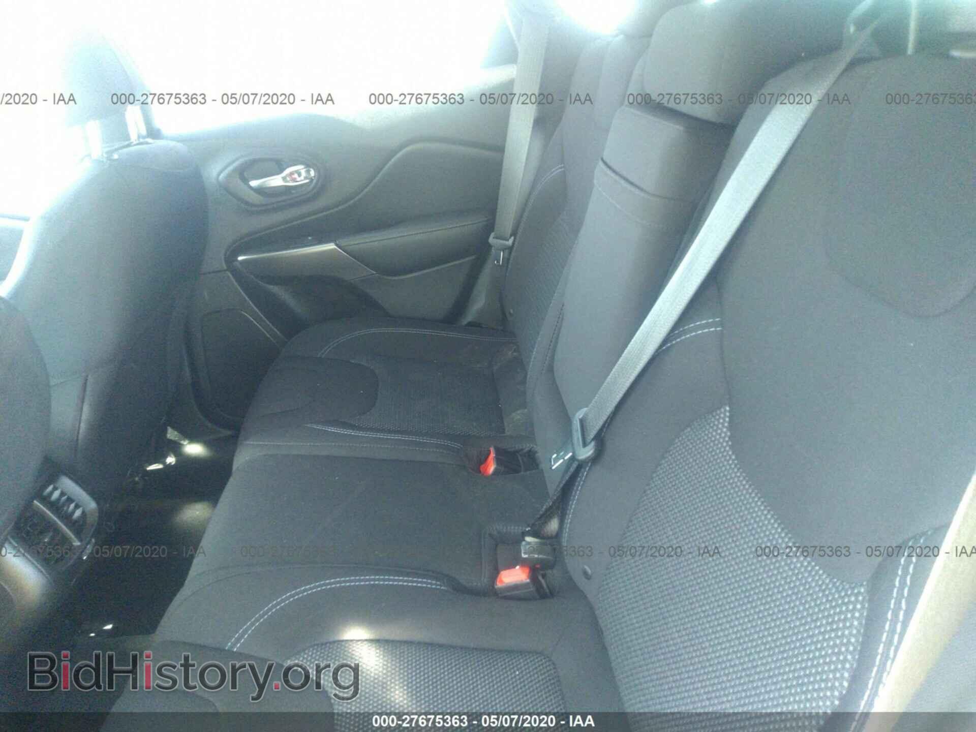 2019 JEEP CHEROKEE - VIN: 1C4PJLCB2KD370534 - Фото 8