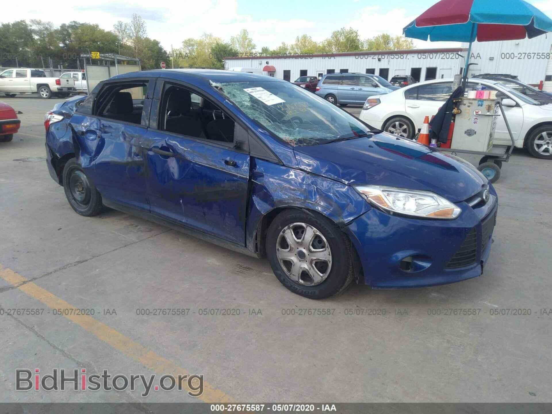 Photo 1FAHP3E27CL474014 - FORD FOCUS 2012