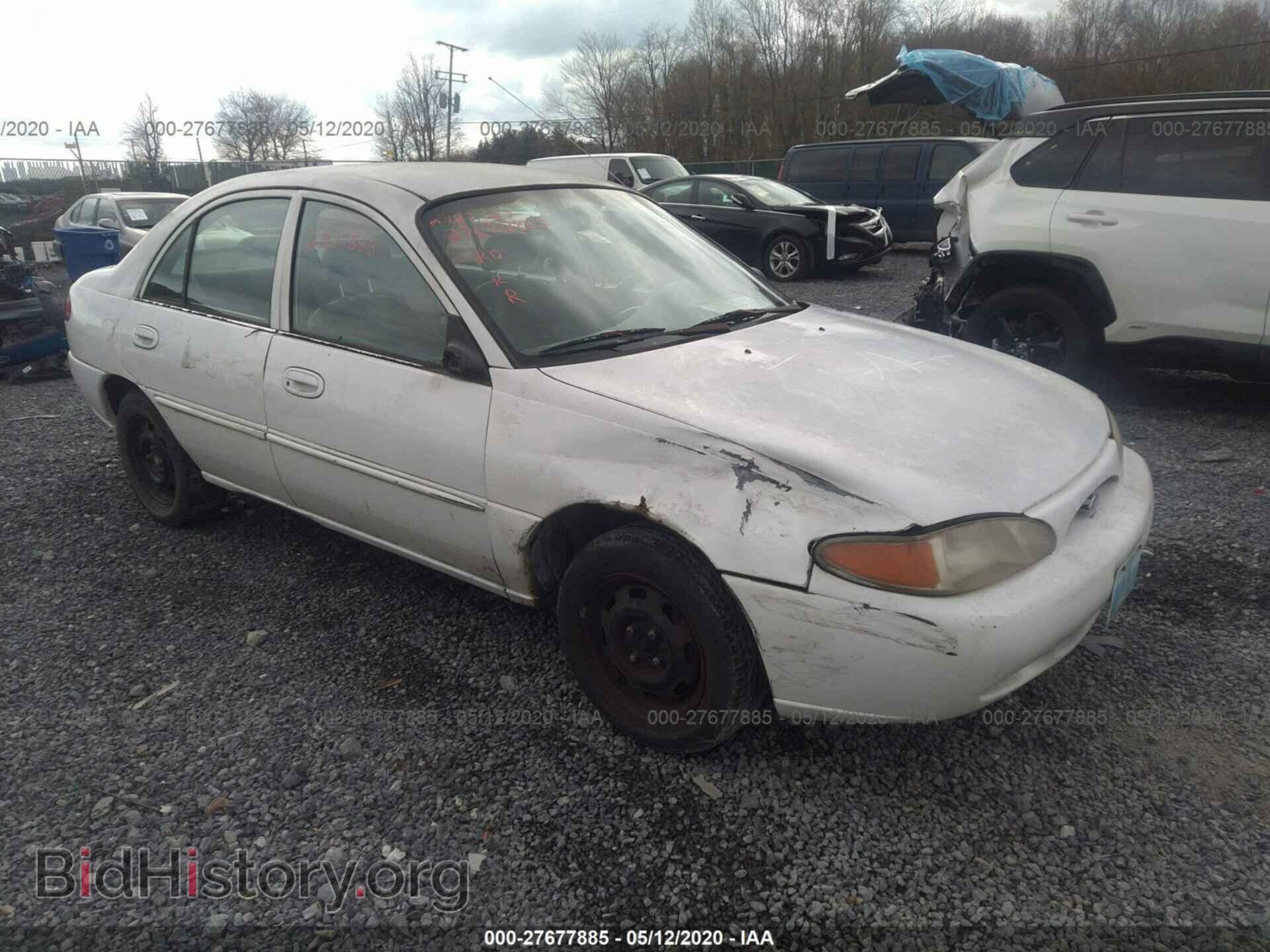 Photo 3FAFP13P1YR196312 - FORD ESCORT 2000