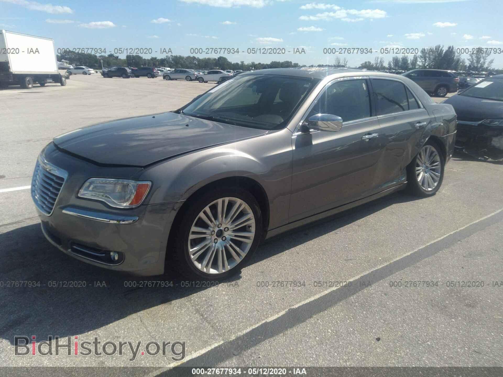 2011 CHRYSLER 300 - VIN: 2C3CA5CG5BH551026 - Фото 2