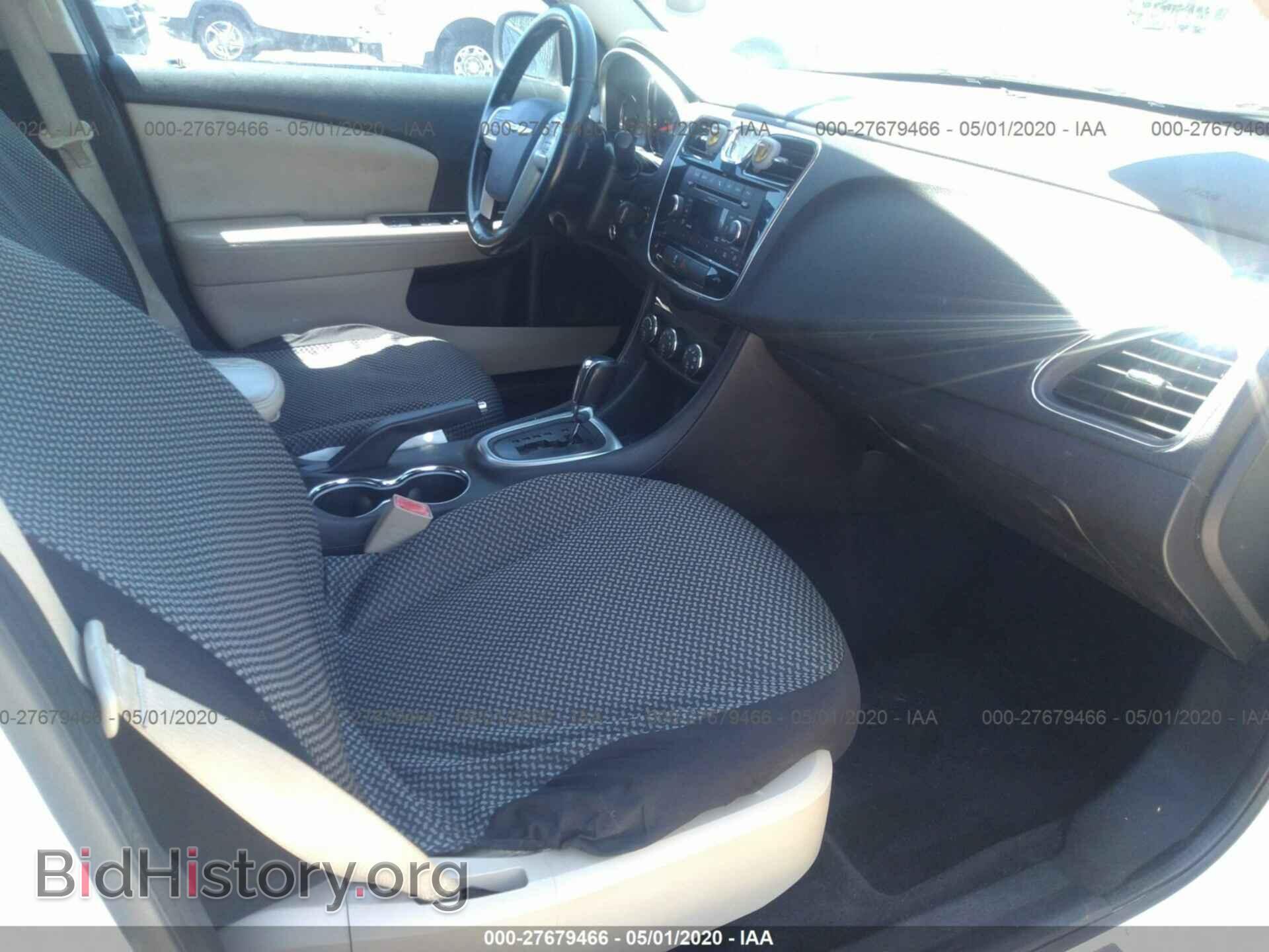 2011 CHRYSLER 200 - VIN: 1C3BC1FB6BN500348 - Фото 5