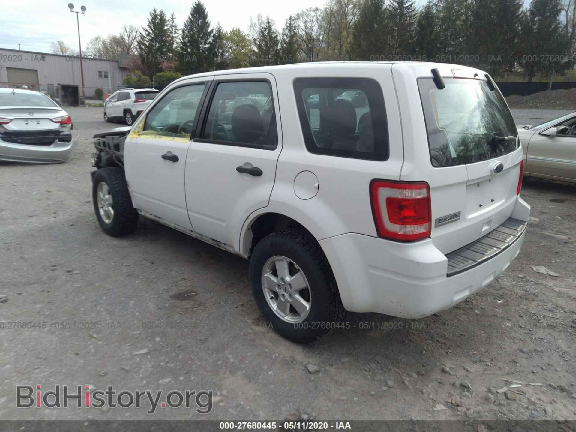 2011 FORD ESCAPE - VIN: 1FMCU0C74BKA28560 - Фото 3
