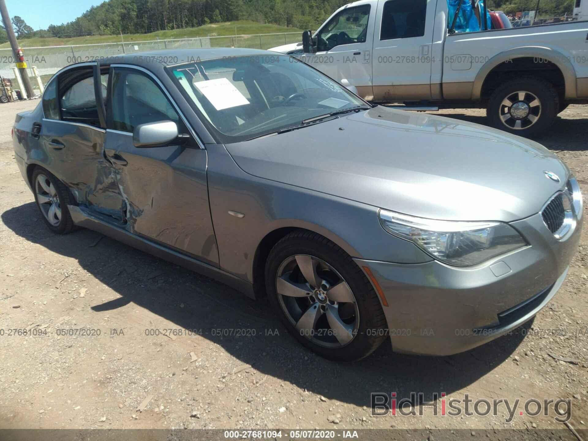 Photo WBANU53588CT02626 - BMW 528 2008