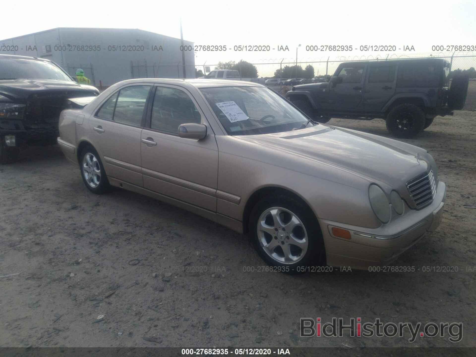 Photo WDBJF65J42B414928 - MERCEDES-BENZ E 2002