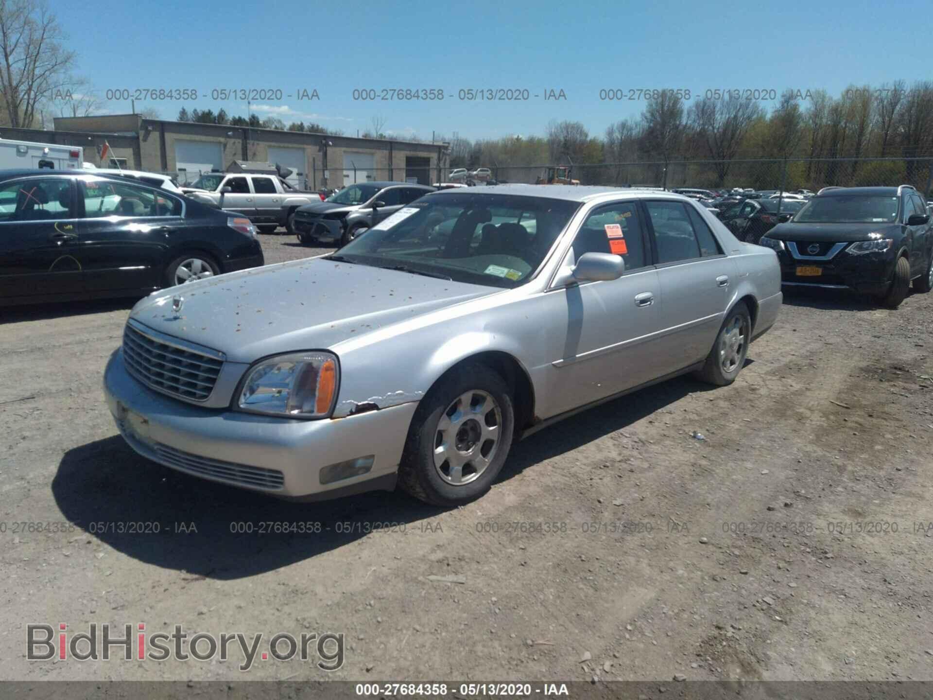 2002 Cadillac Deville - VIN: 1G6KD54Y62U207596 - Photo 2