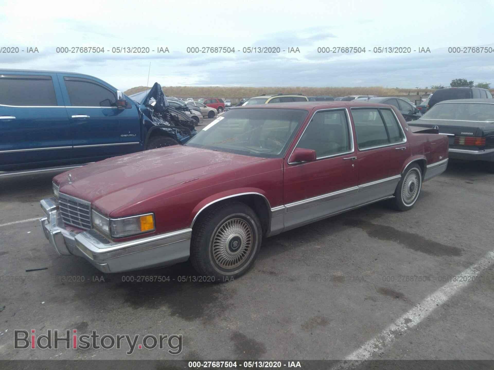 1993 Cadillac Deville - VIN: 1G6CD53B3P4215681 - Photo 2