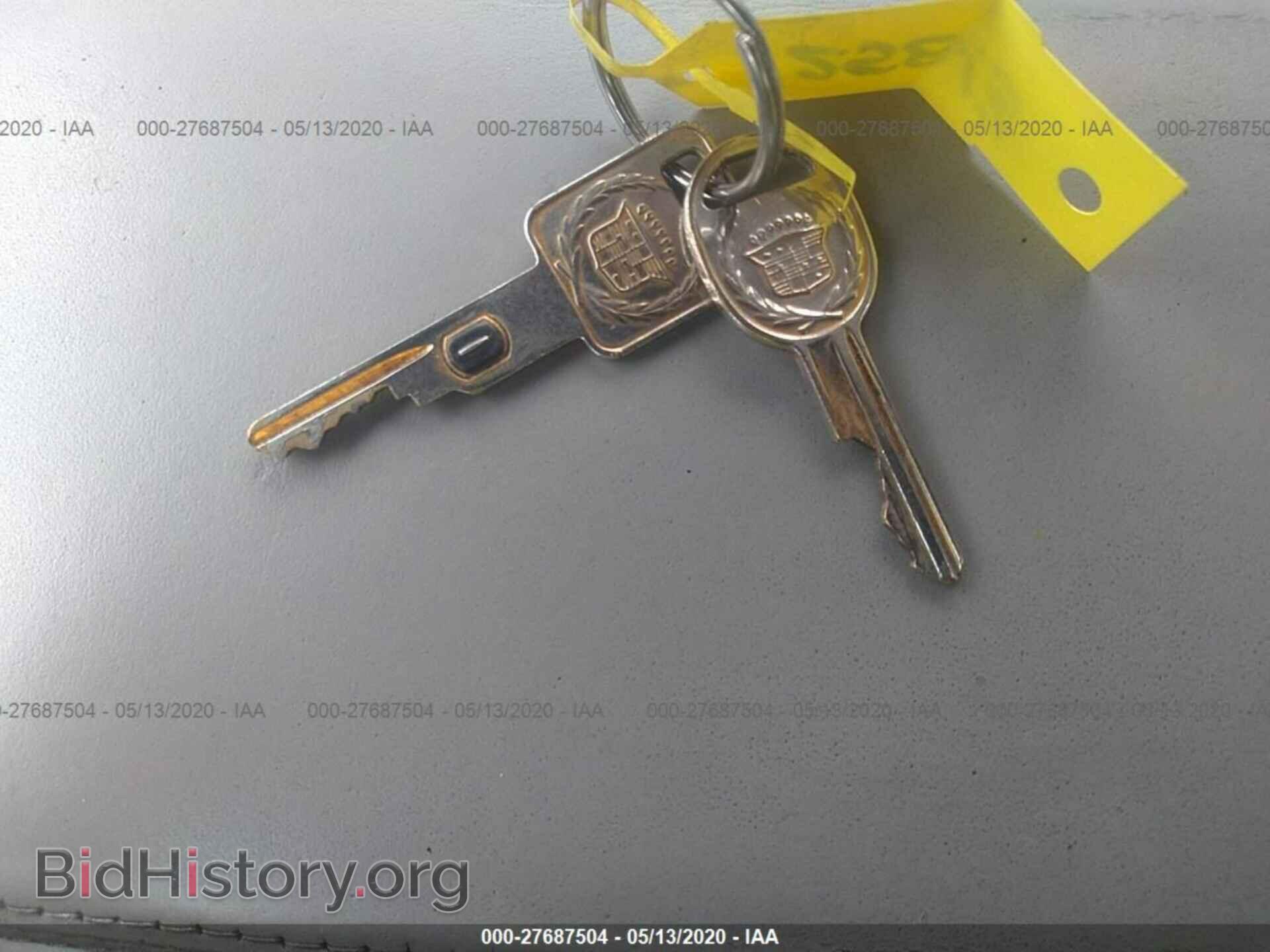 1993 Cadillac Deville - VIN: 1G6CD53B3P4215681 - Photo 11
