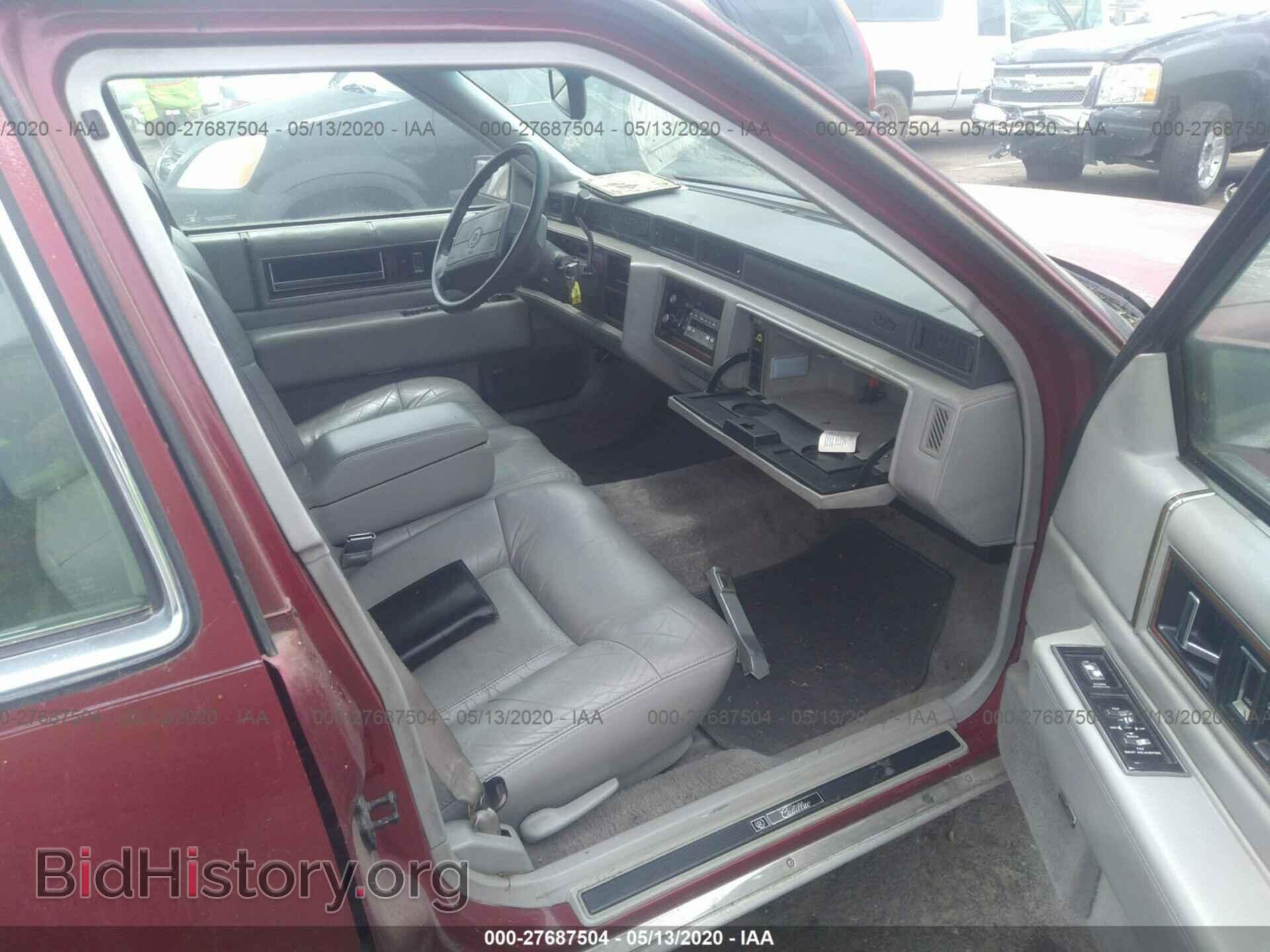 1993 Cadillac Deville - VIN: 1G6CD53B3P4215681 - Photo 5