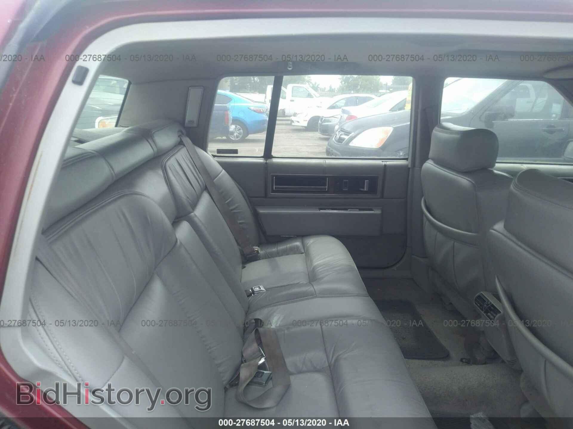 1993 Cadillac Deville - VIN: 1G6CD53B3P4215681 - Photo 8