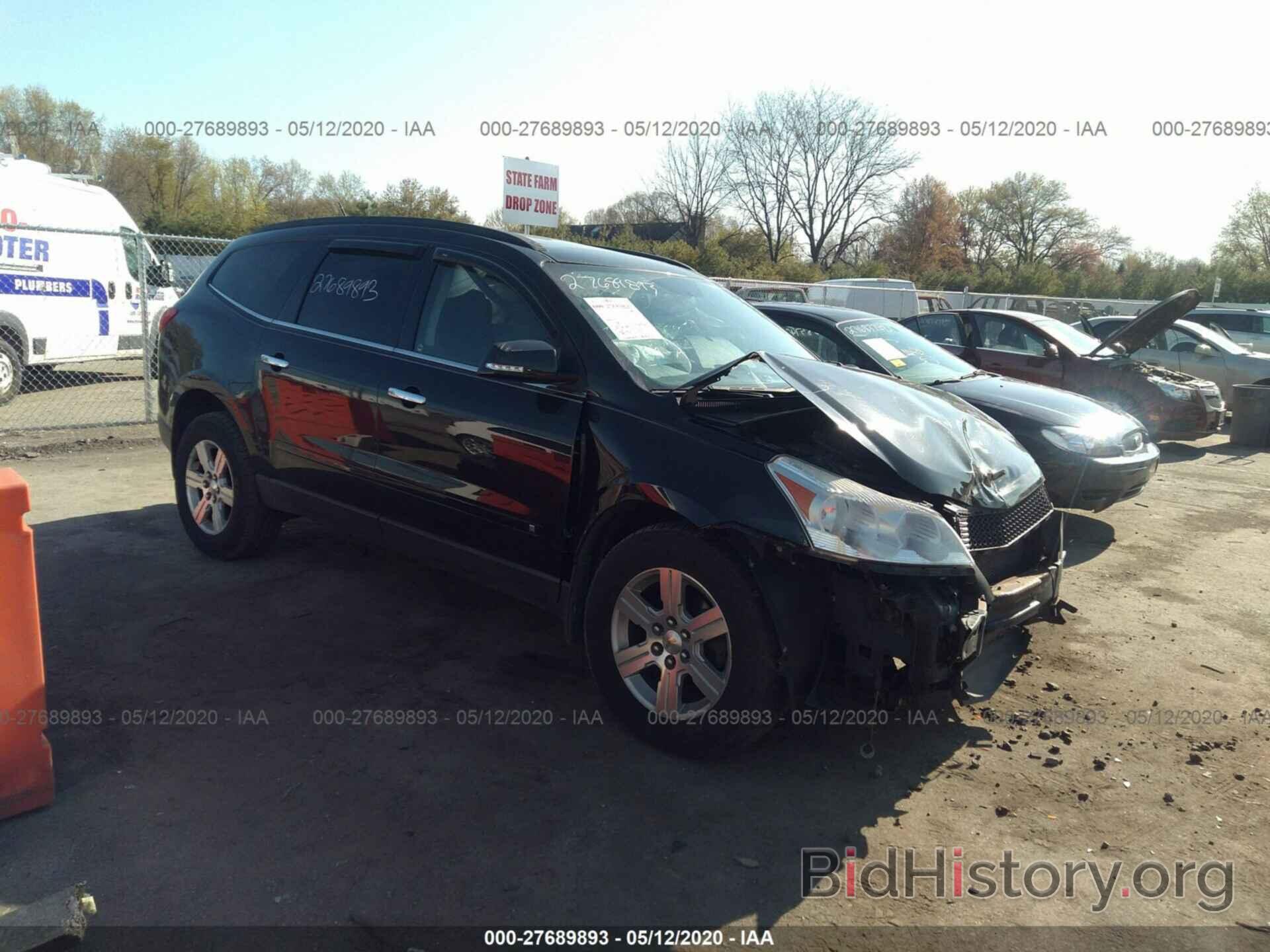 Photo 1GNLVFEDXAS111231 - CHEVROLET TRAVERSE 2010