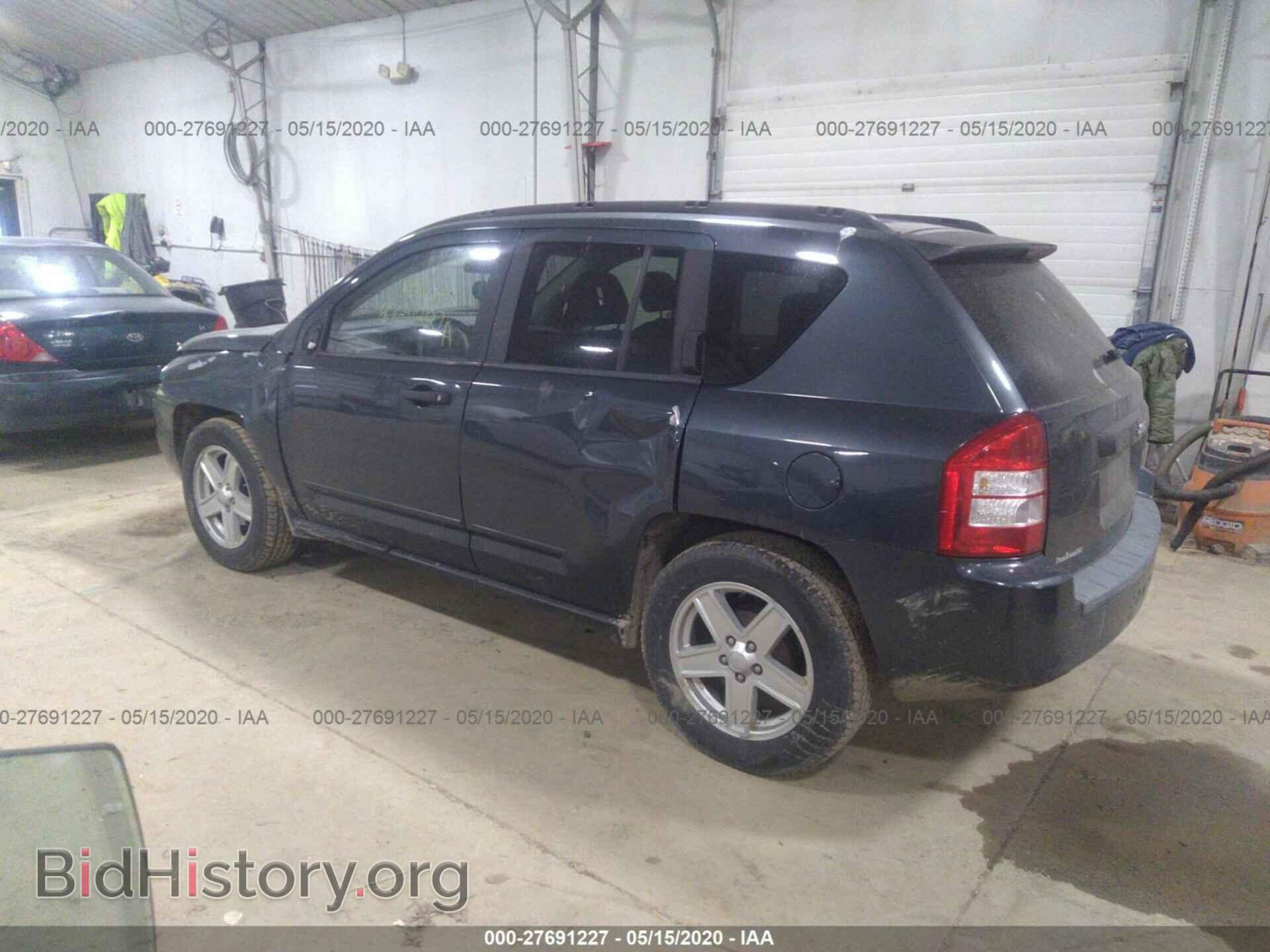 2008 JEEP COMPASS - VIN: 1J8FT47WX8D693949 - Фото 3
