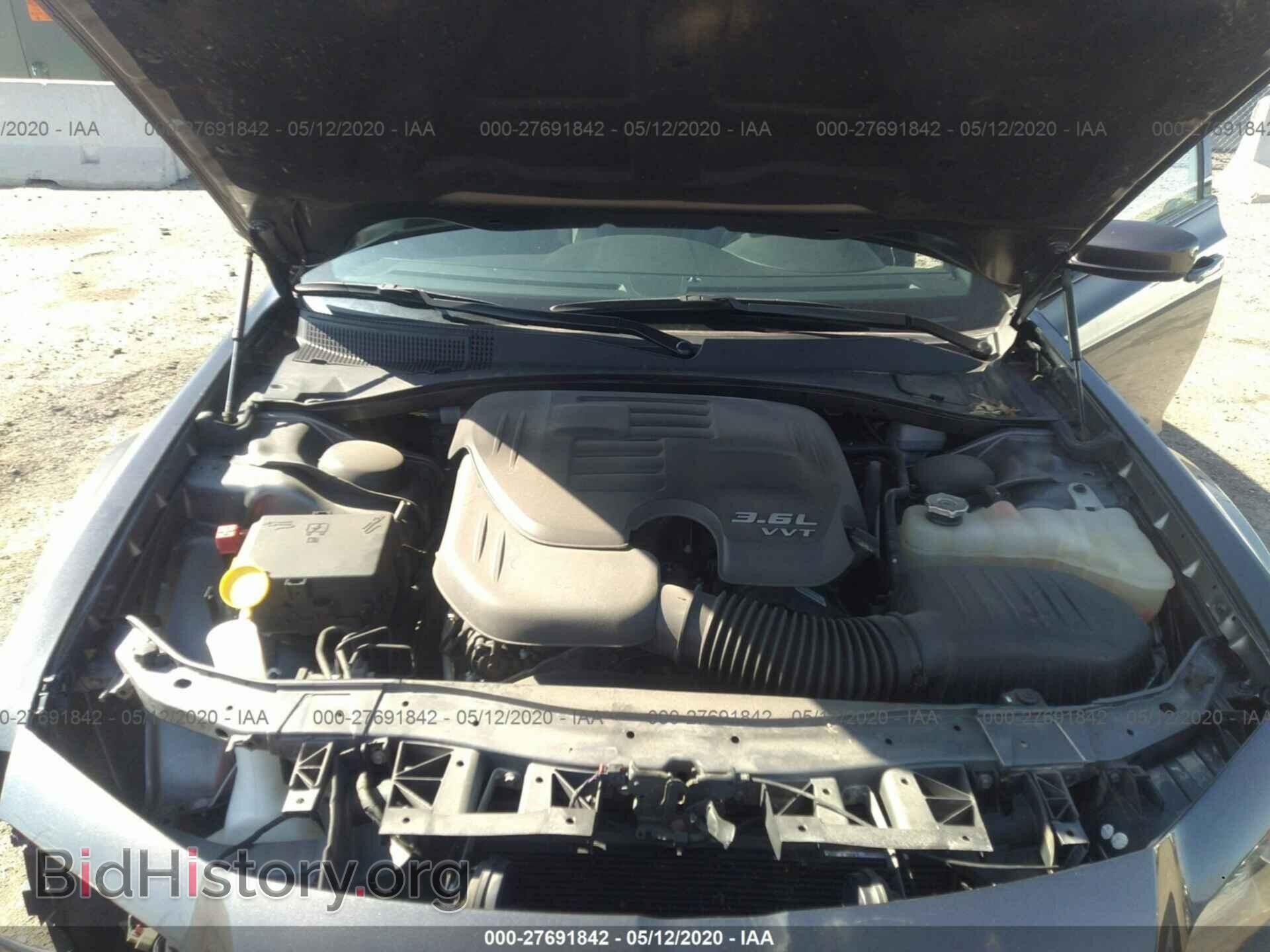 2014 CHRYSLER 300 - VIN: 2C3CCAGG2EH365879 - Фото 10