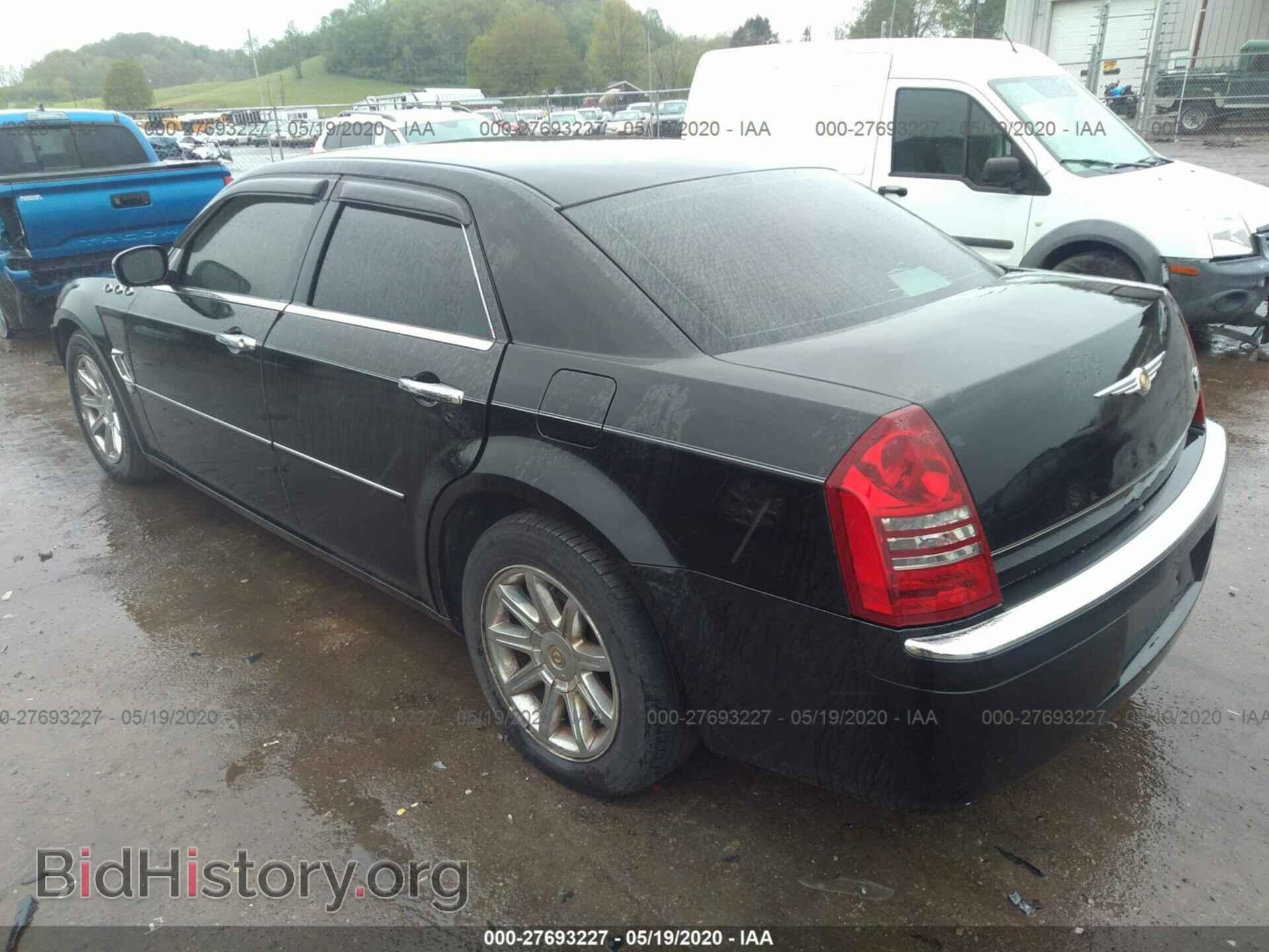 2005 CHRYSLER 300C - VIN: 2C3JA63H55H609212 - Фото 3