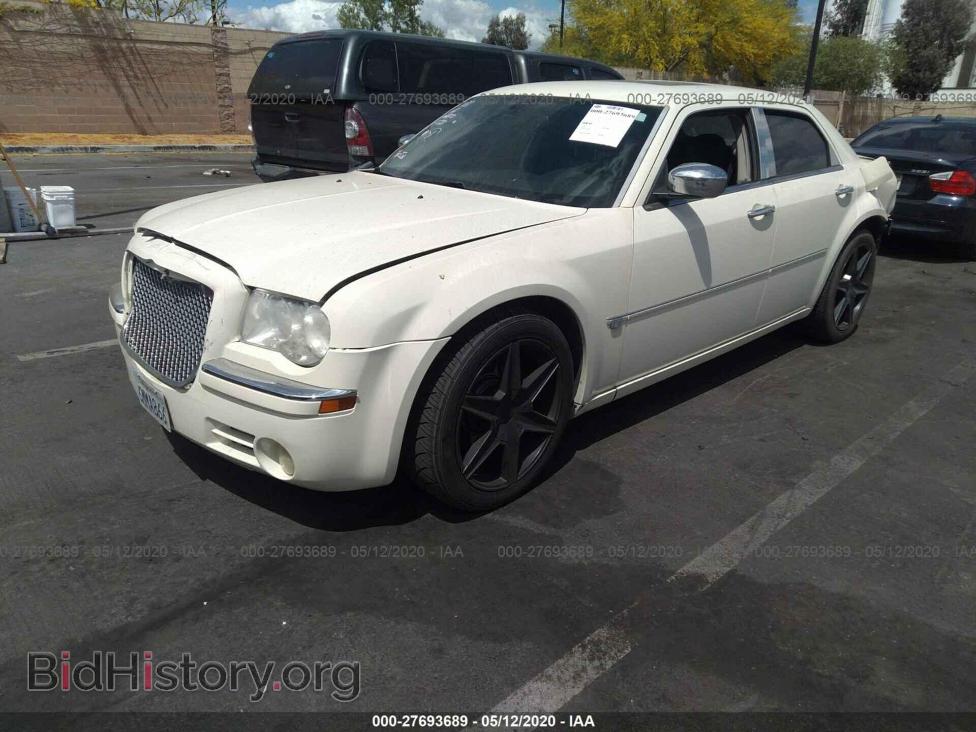 2006 CHRYSLER 300C - VIN: 2C3KA63H46H278998 - Фото 2