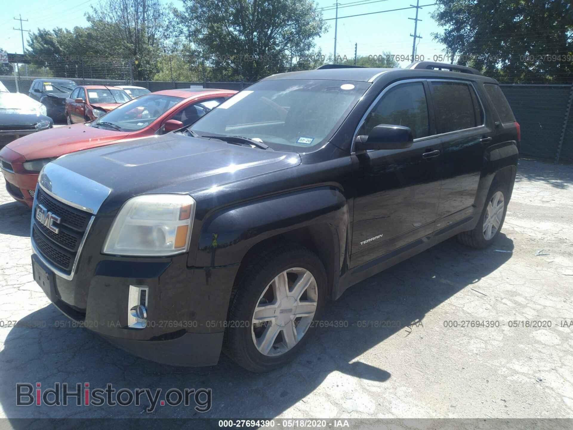2011 GMC TERRAIN - VIN: 2CTALUEC2B6281383 - Photo 2