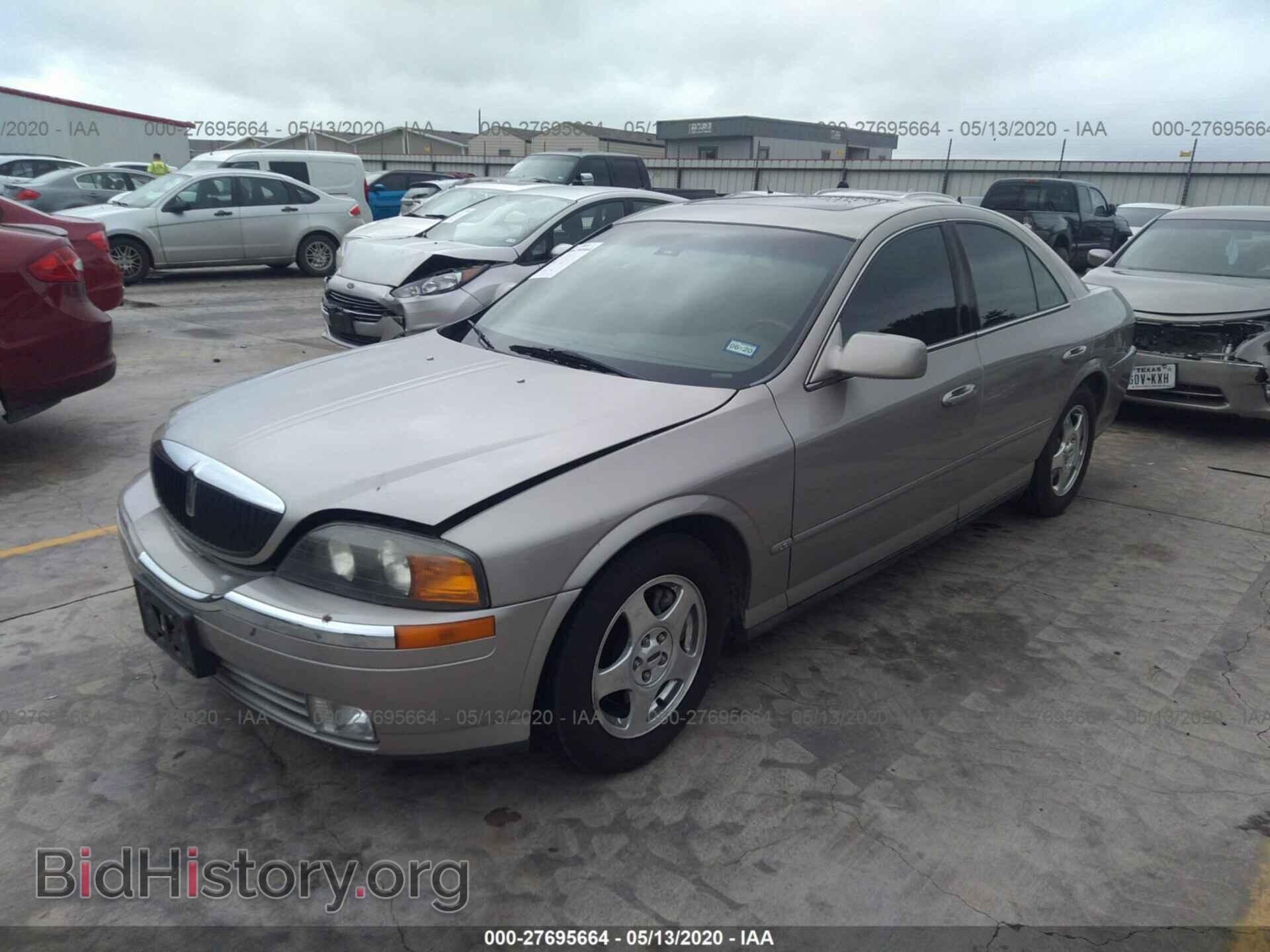 2000 LINCOLN LS - VIN: 1LNHM87A3YY818240 - Photo 2