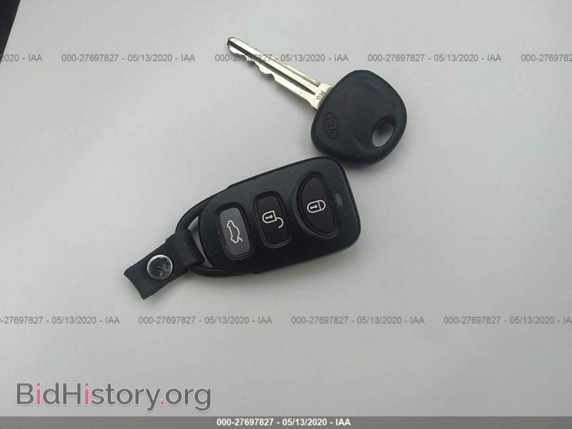 2008 KIA OPTIMA - VIN: KNAGE124285199117 - Фото 11