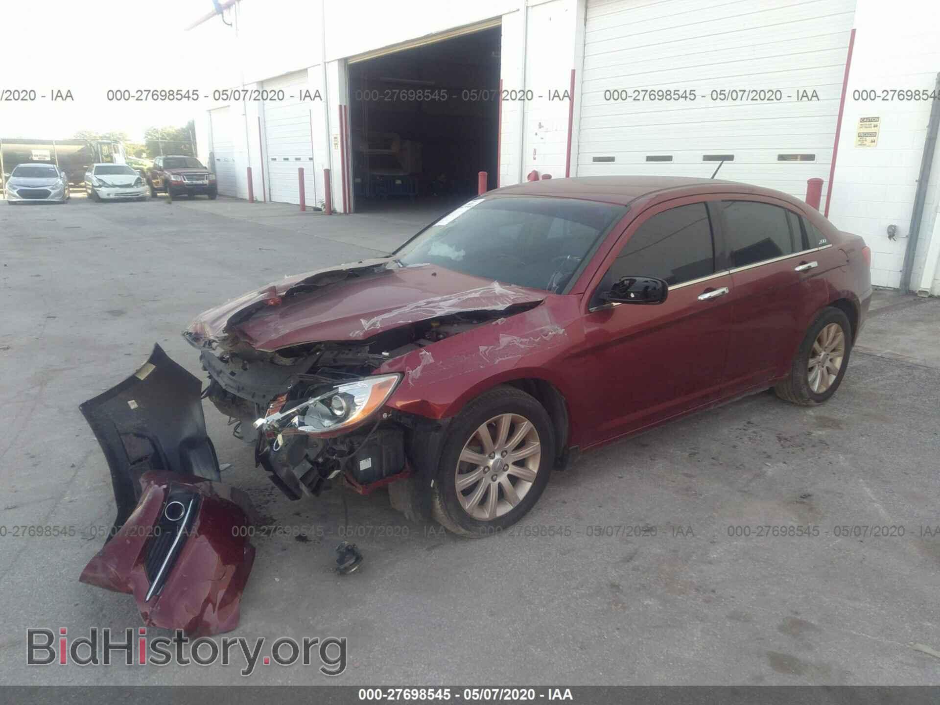 2013 CHRYSLER 200 - VIN: 1C3CCBCG9DN592441 - Photo 2