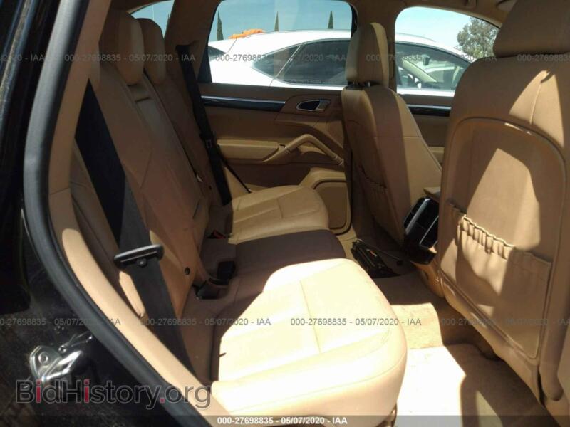 2011 Porsche CAYENNE (VIN WP1AA2A2XBLA03274) — photo 8 of 11