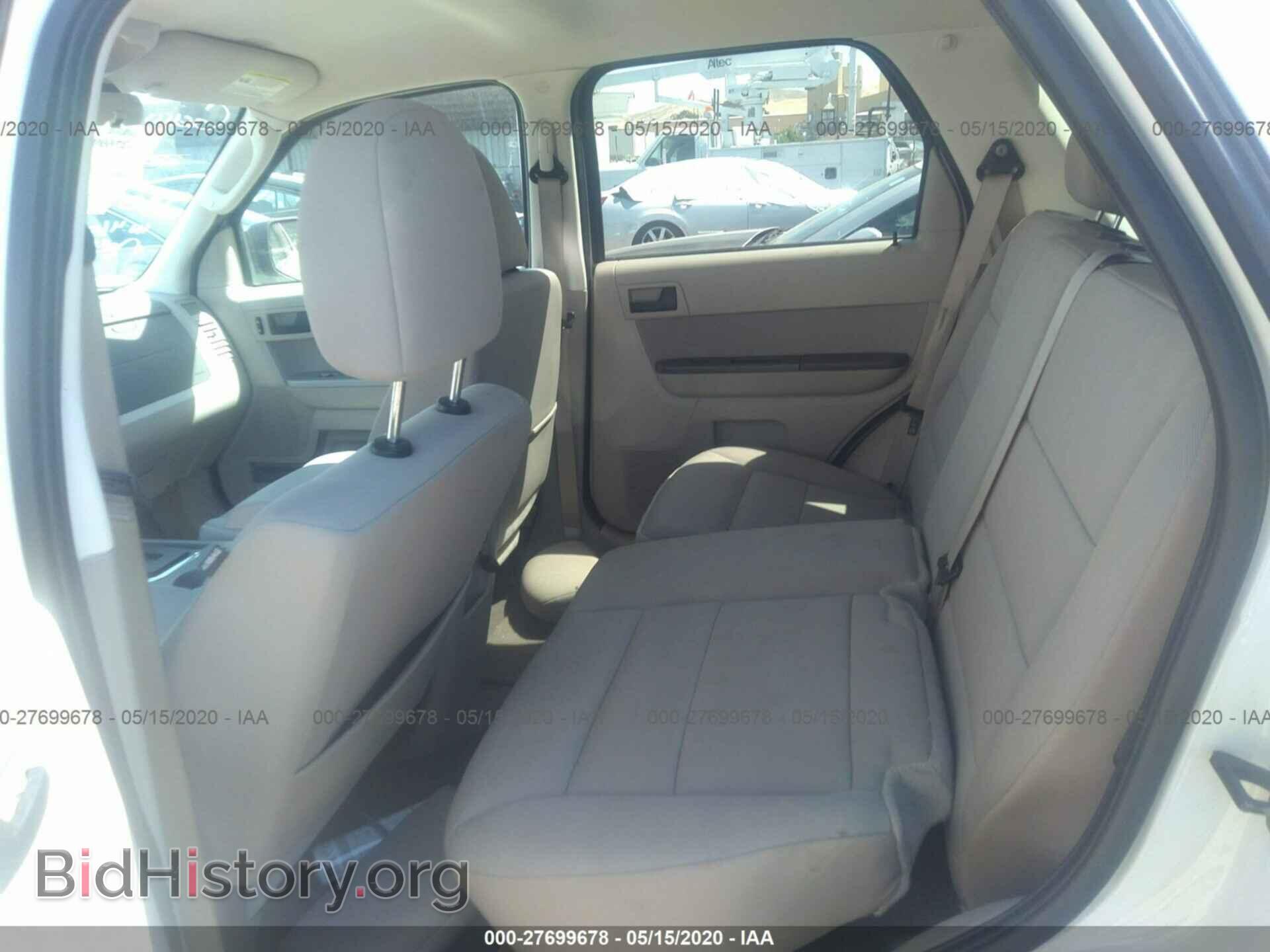 2011 FORD ESCAPE - VIN: 1FMCU0DG8BKC18084 - Photo 8