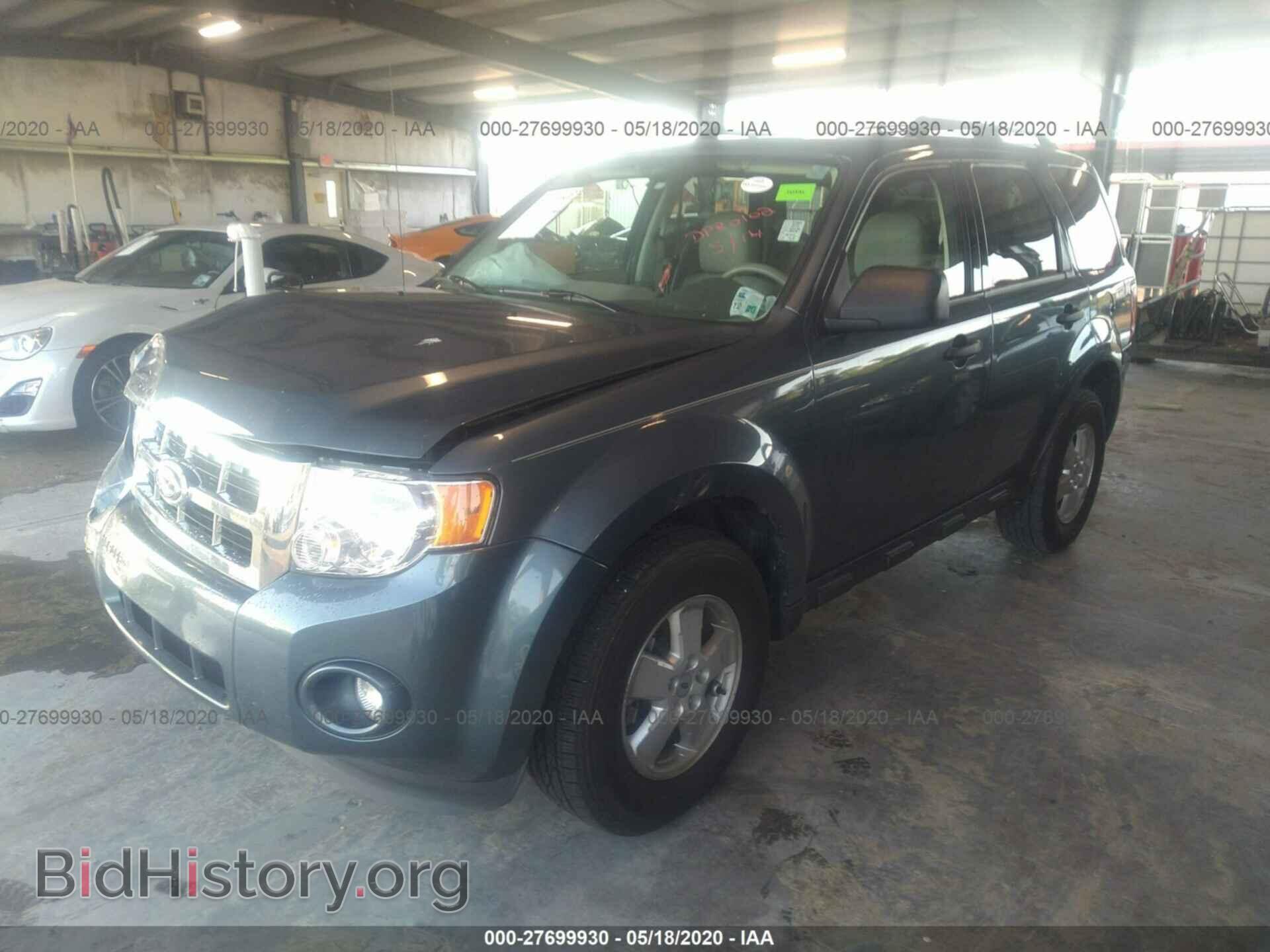 2011 FORD ESCAPE - VIN: 1FMCU0DG8BKA41892 - Фото 2