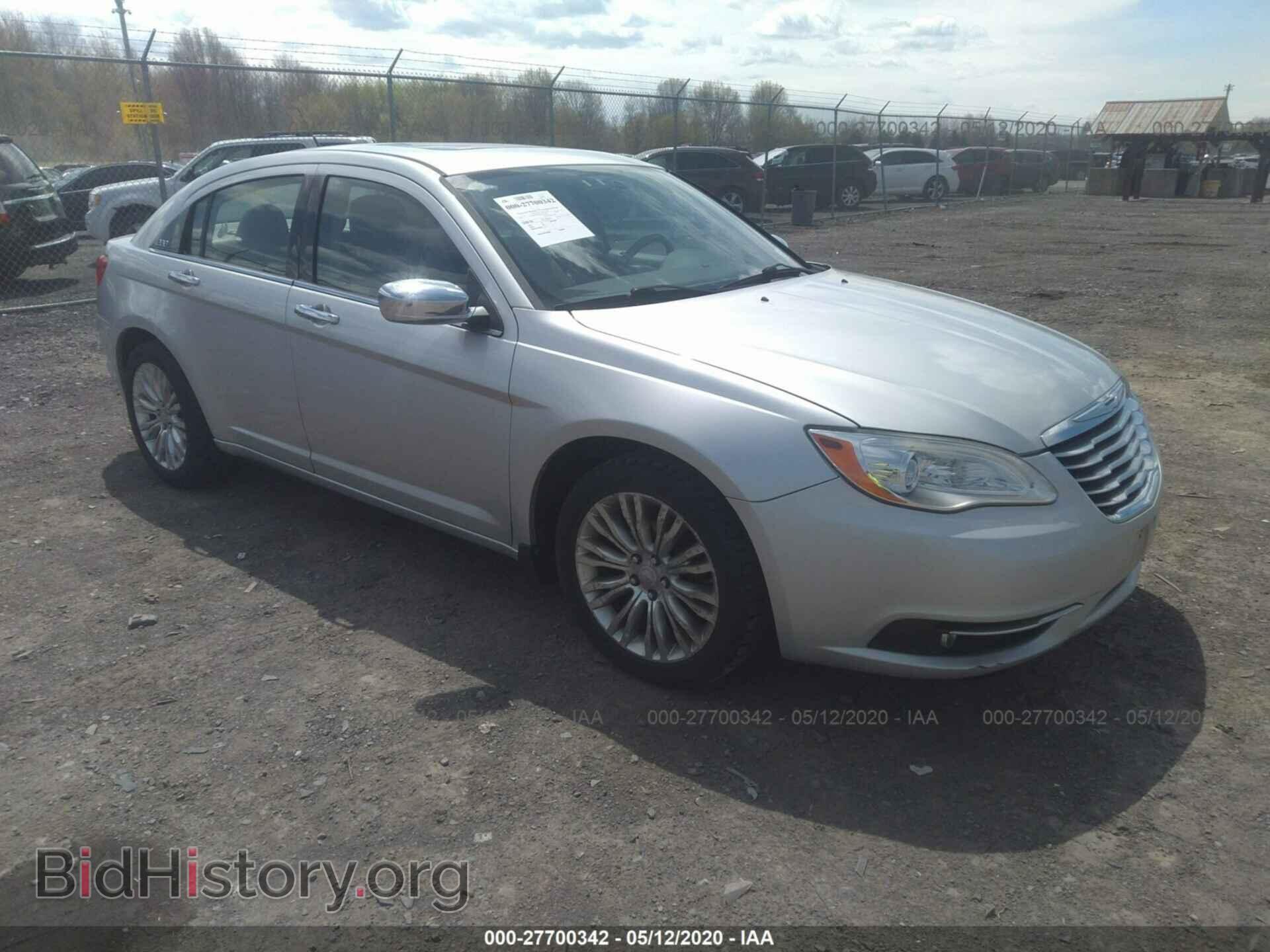 Photo 1C3BC2FG2BN526883 - CHRYSLER 200 2011
