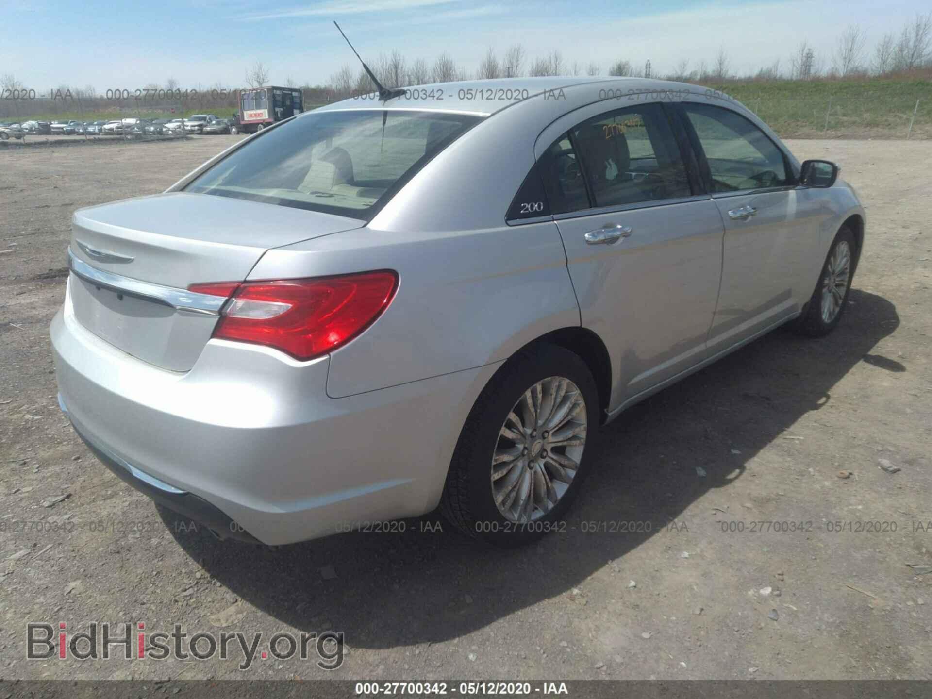 2011 CHRYSLER 200 - VIN: 1C3BC2FG2BN526883 - Photo 4