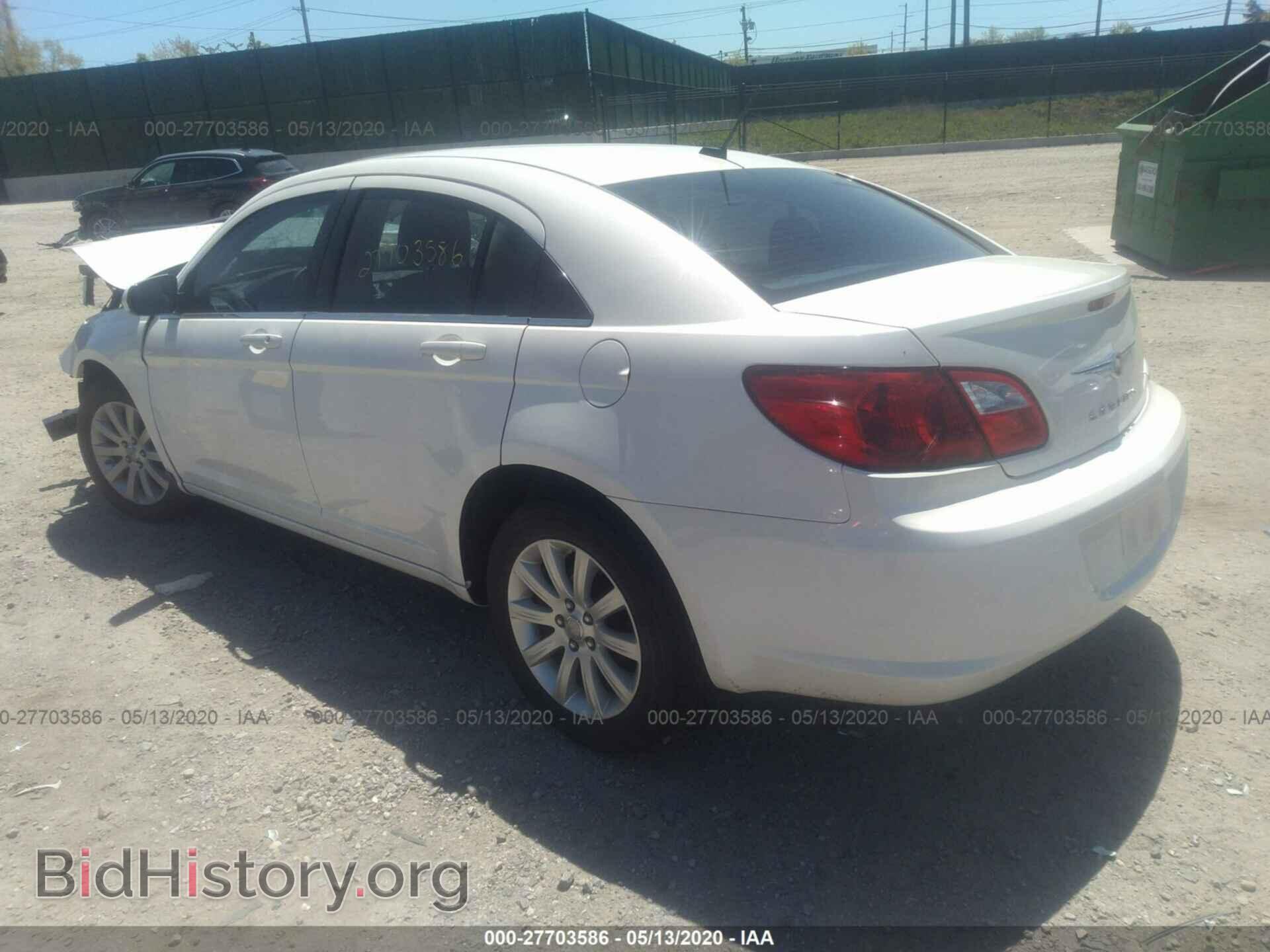2010 CHRYSLER SEBRING - VIN: 1C3CC5FBXAN208390 - Фото 3