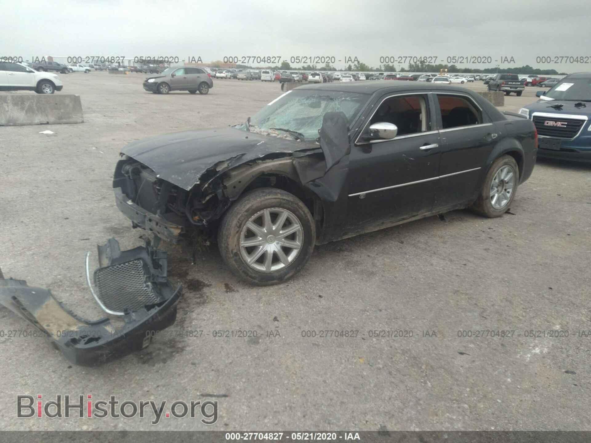 2010 CHRYSLER 300C - VIN: 2C3CA6CT1AH239822 - Фото 2