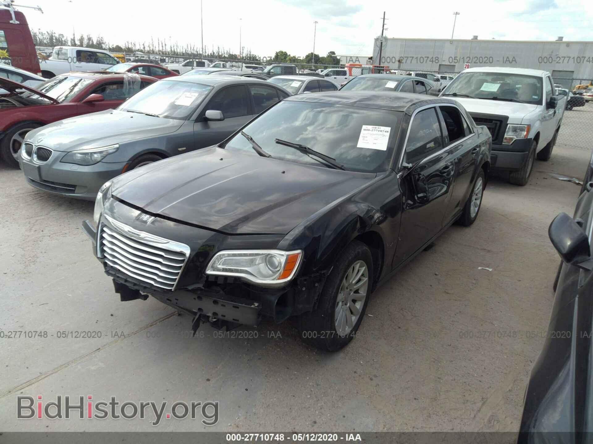 2014 CHRYSLER 300 - VIN: 2C3CCAAG2EH211603 - Фото 2