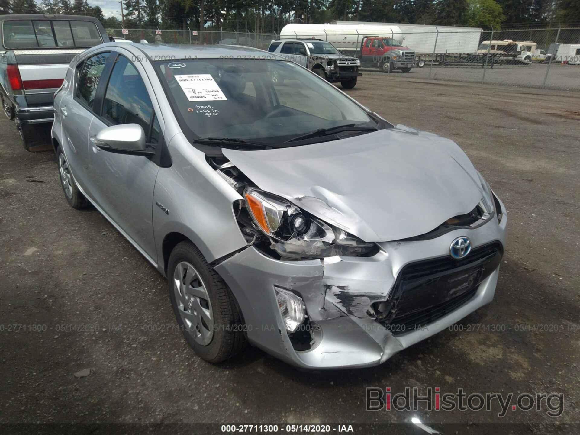 Photo JTDKDTB35F1093400 - TOYOTA PRIUS C 2015