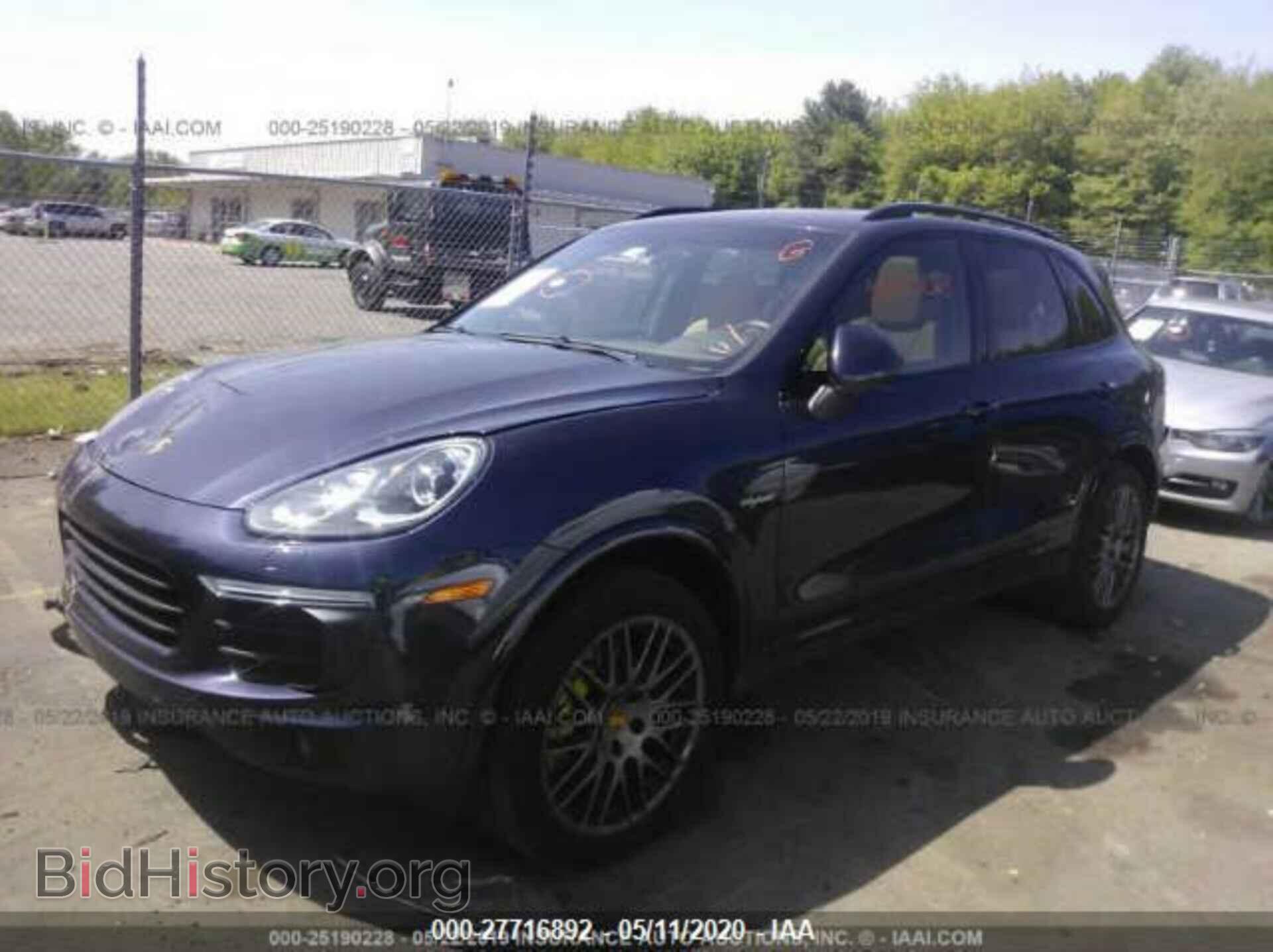2017 PORSCHE CAYENNE - VIN: WP1AE2A29HLA75029 - Фото 2