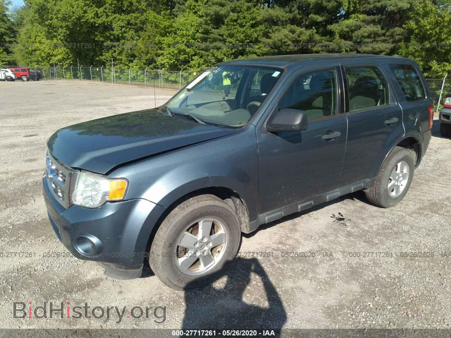 2011 FORD ESCAPE - VIN: 1FMCU0C74BKB57303 - Фото 2