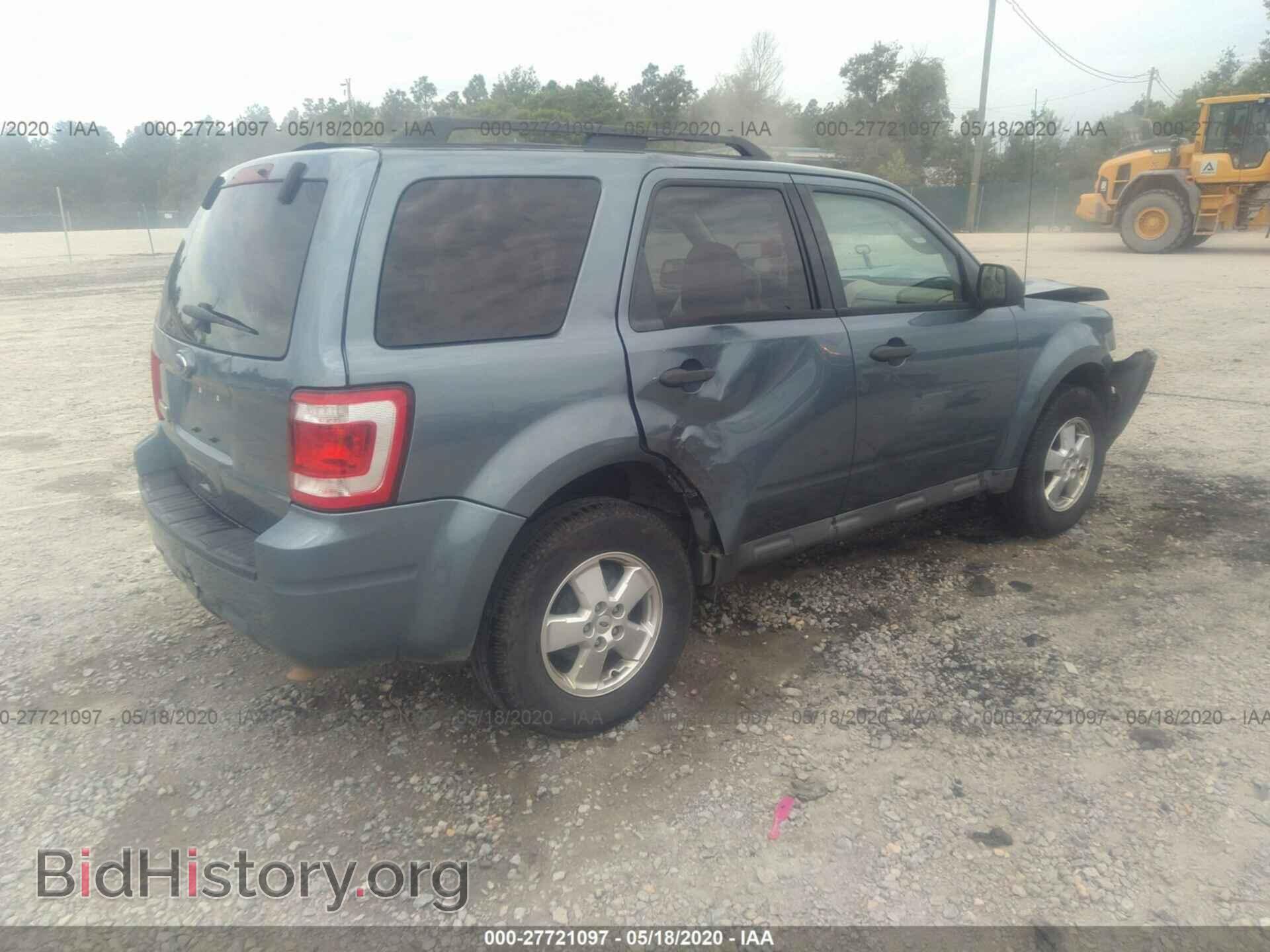 2011 FORD ESCAPE - VIN: 1FMCU0D77BKA19074 - Photo 4