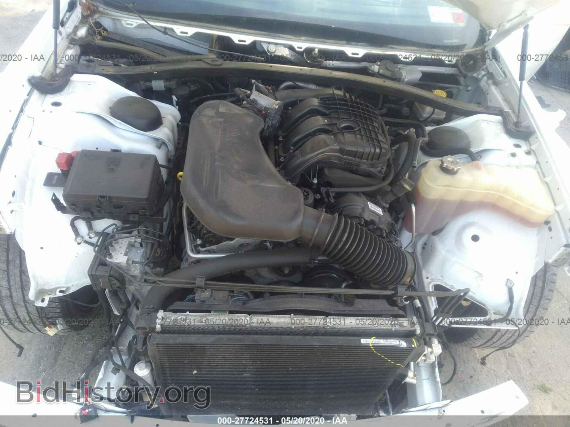 2016 CHRYSLER 300 - VIN: 2C3CCABG0GH116748 - Фото 10