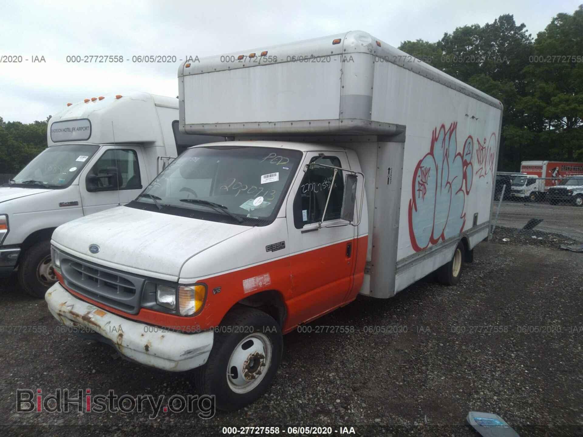 2000 FORD ECONOLINE - VIN: 1FDWE35S4YHA83822 - Фото 2