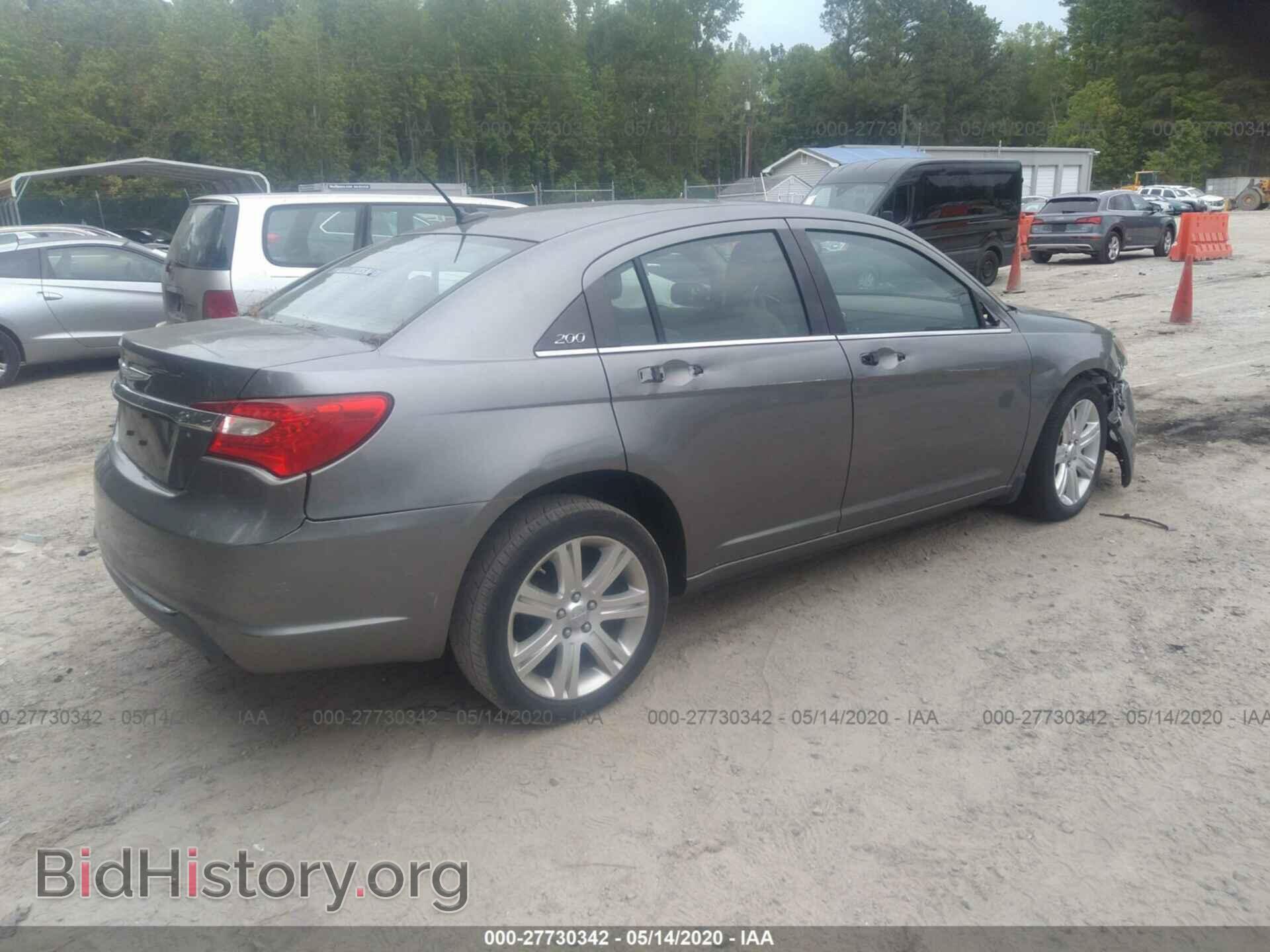 2013 CHRYSLER 200 - VIN: 1C3CCBAB2DN762064 - Фото 4