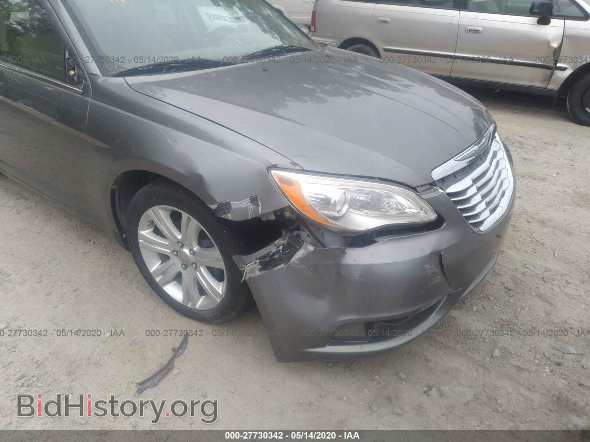 2013 CHRYSLER 200 - VIN: 1C3CCBAB2DN762064 - Фото 6