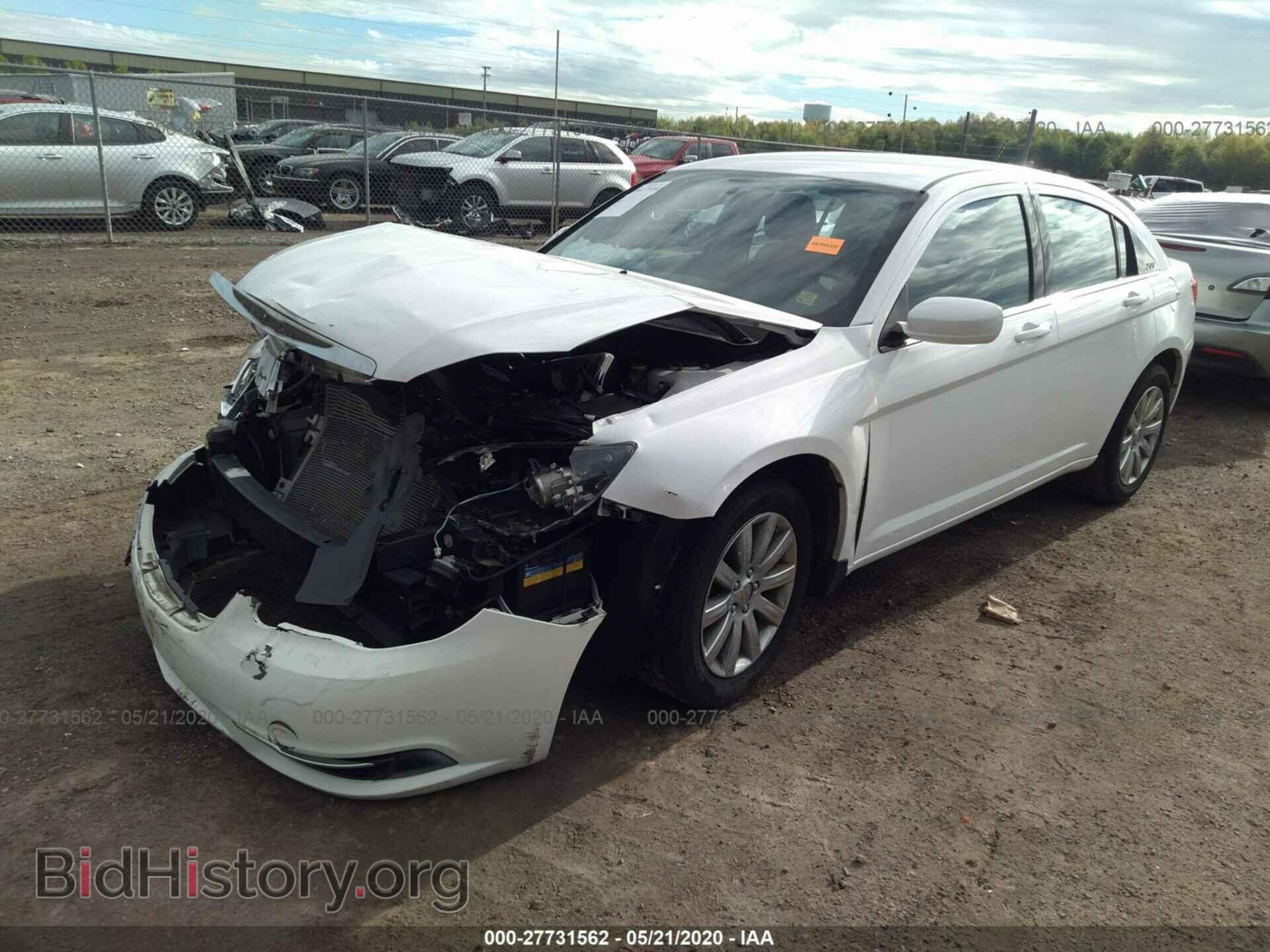 2013 CHRYSLER 200 - VIN: 1C3CCBBB4DN550619 - Фото 2