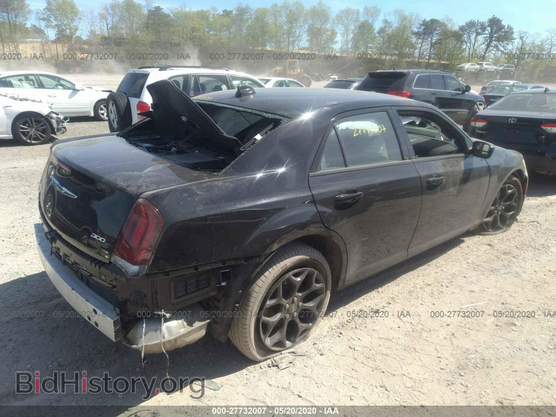 2019 CHRYSLER 300 - VIN: 2C3CCAGG7KH610820 - Фото 4