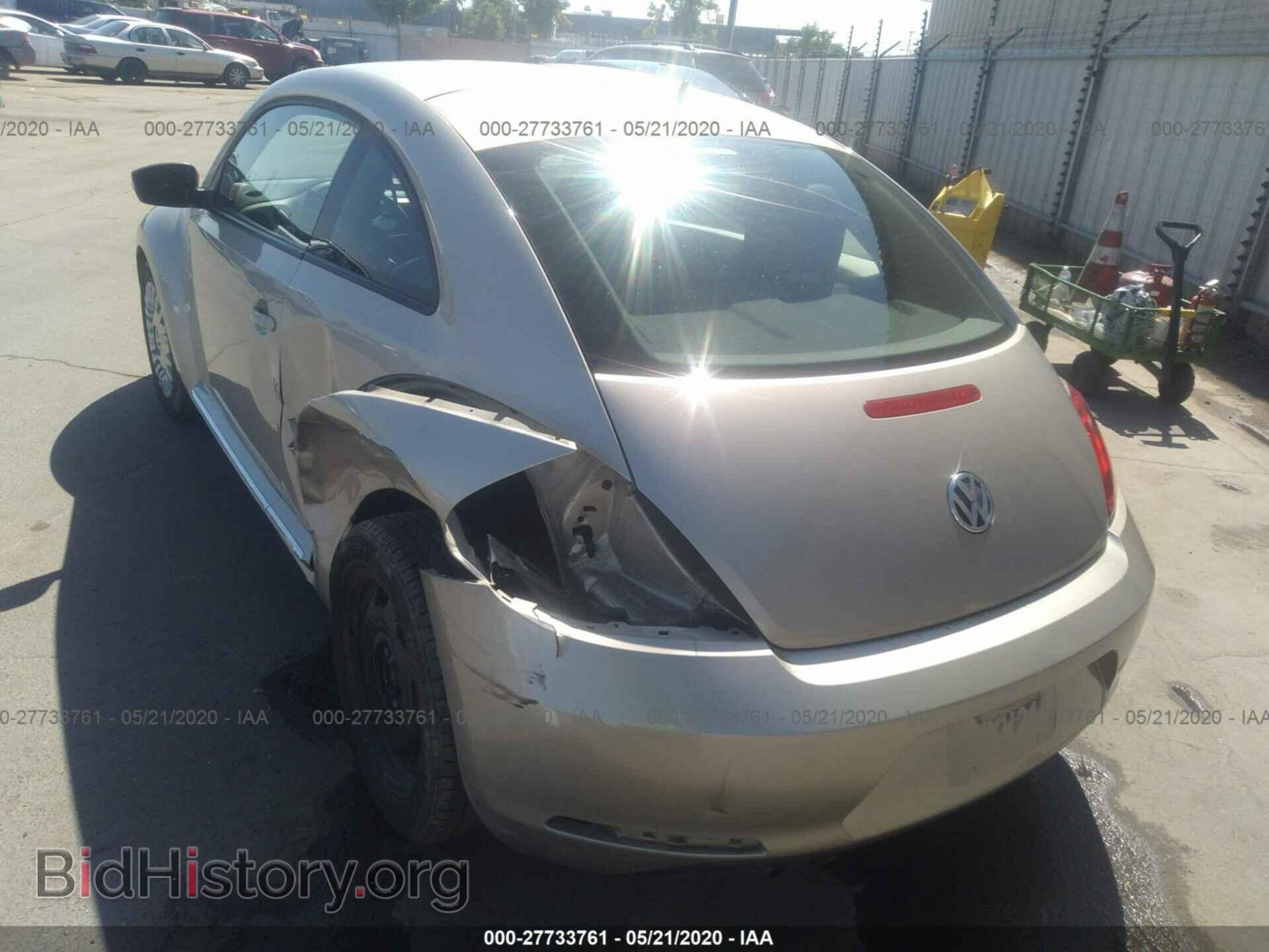 2012 VOLKSWAGEN BEETLE - VIN: 3VWJP7AT8CM661016 - Фото 3