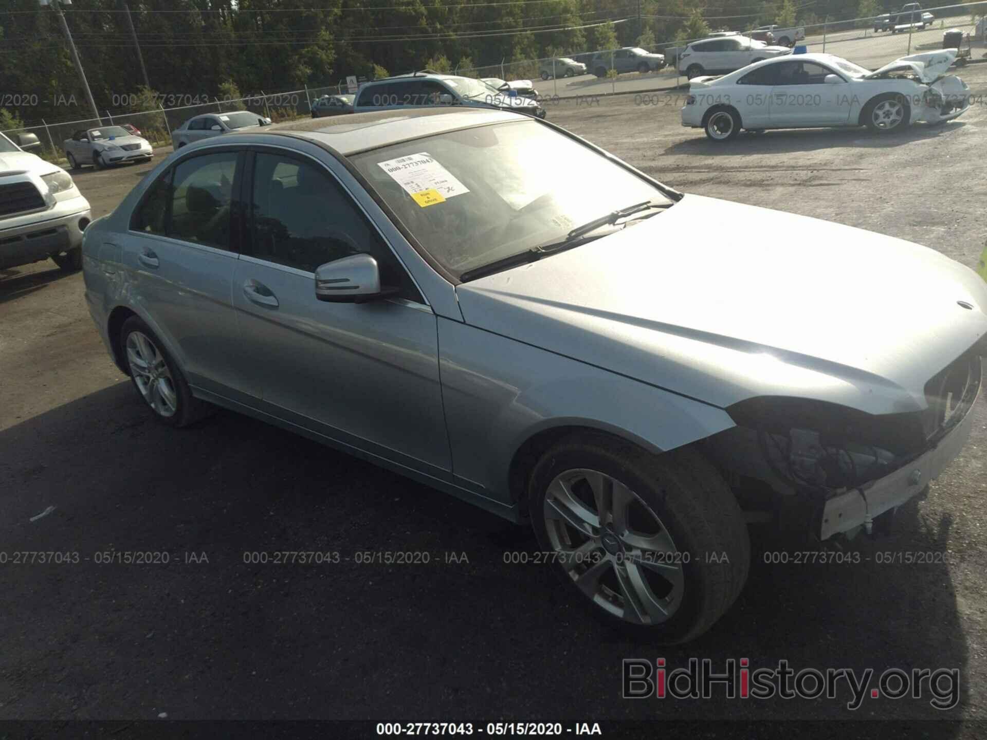 Photo WDDGF8AB7DF969573 - MERCEDES-BENZ C 2013