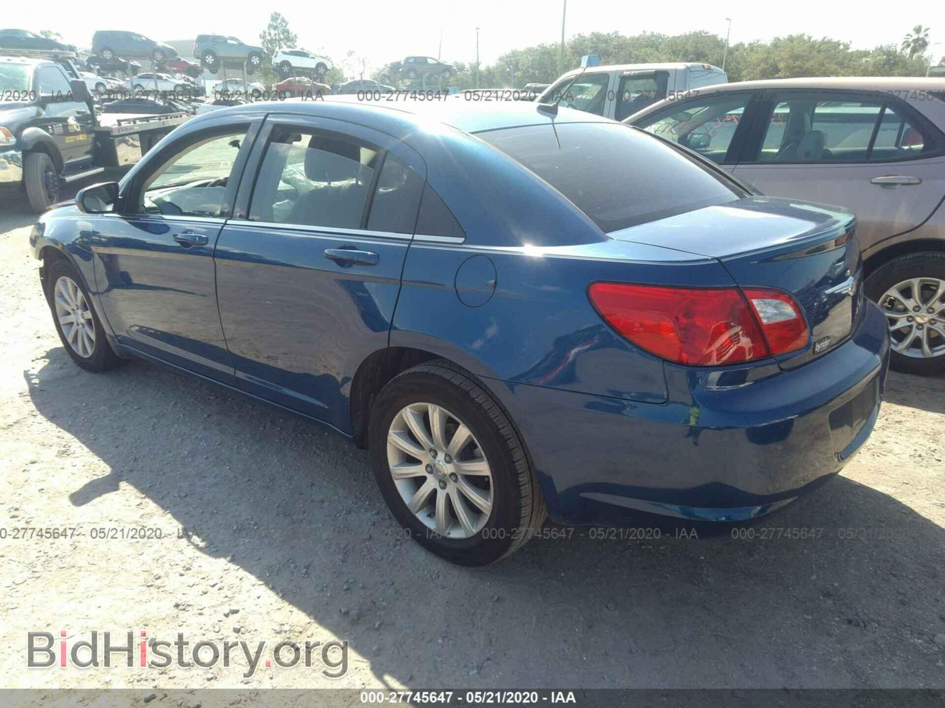 2010 CHRYSLER SEBRING - VIN: 1C3CC5FB8AN152370 - Фото 3