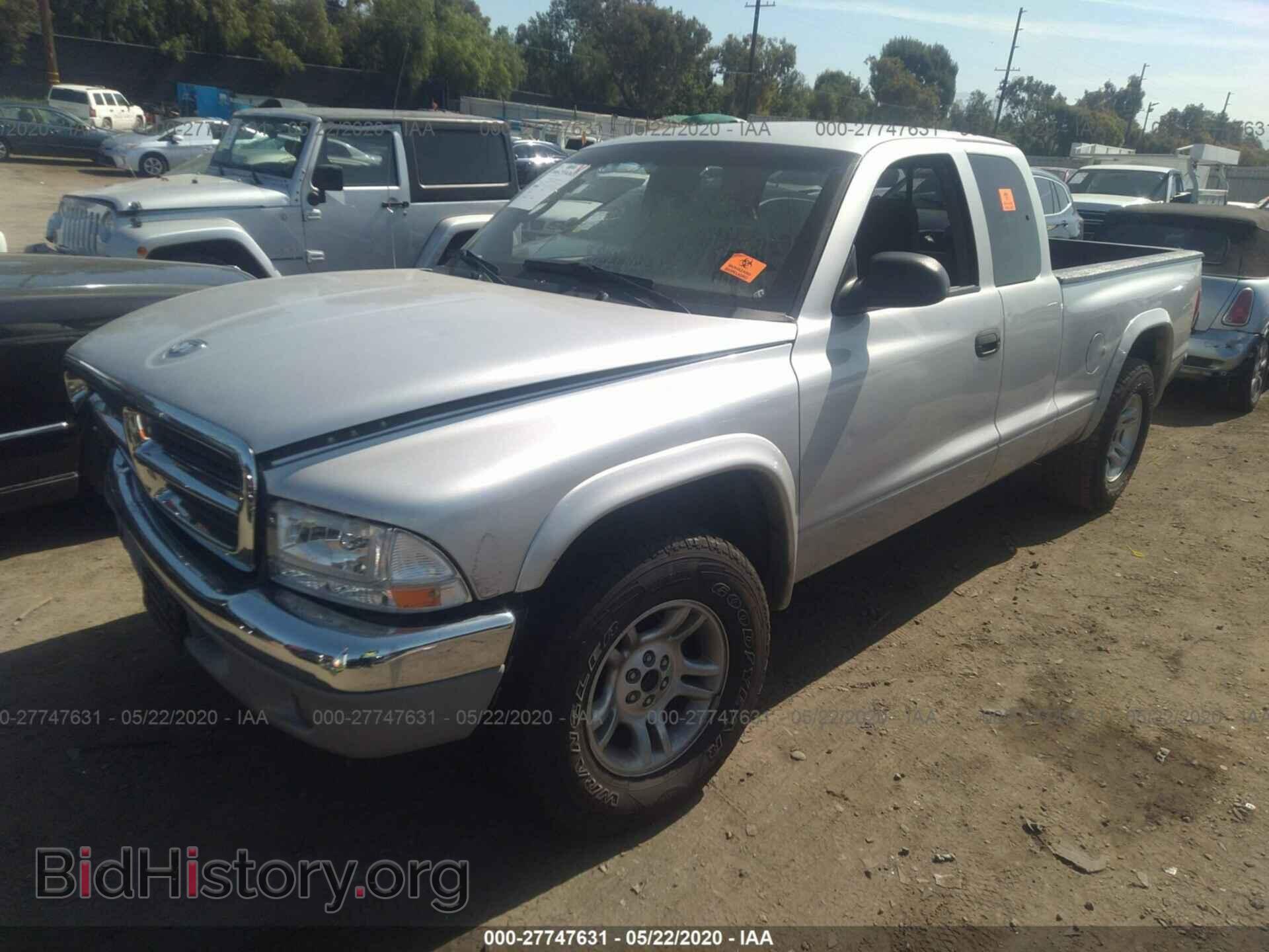 2004 DODGE DAKOTA - VIN: 1D7GL42K74S590094 - Фото 2