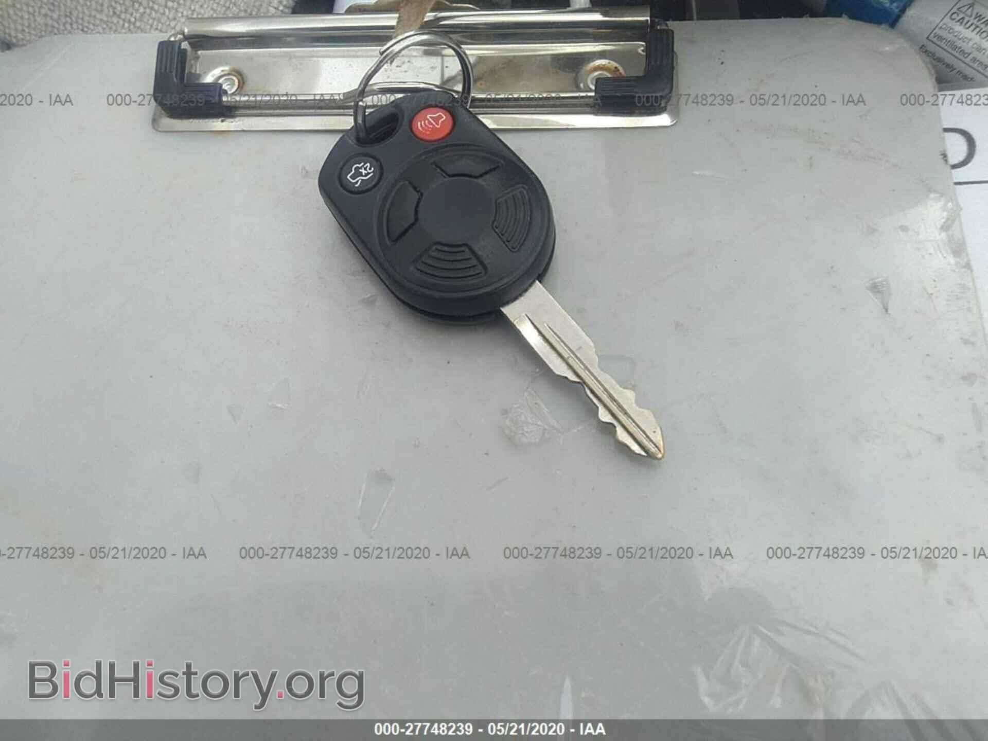 2011 MAZDA TRIBUTE - VIN: 4F2CY0C72BKM06335 - Фото 11