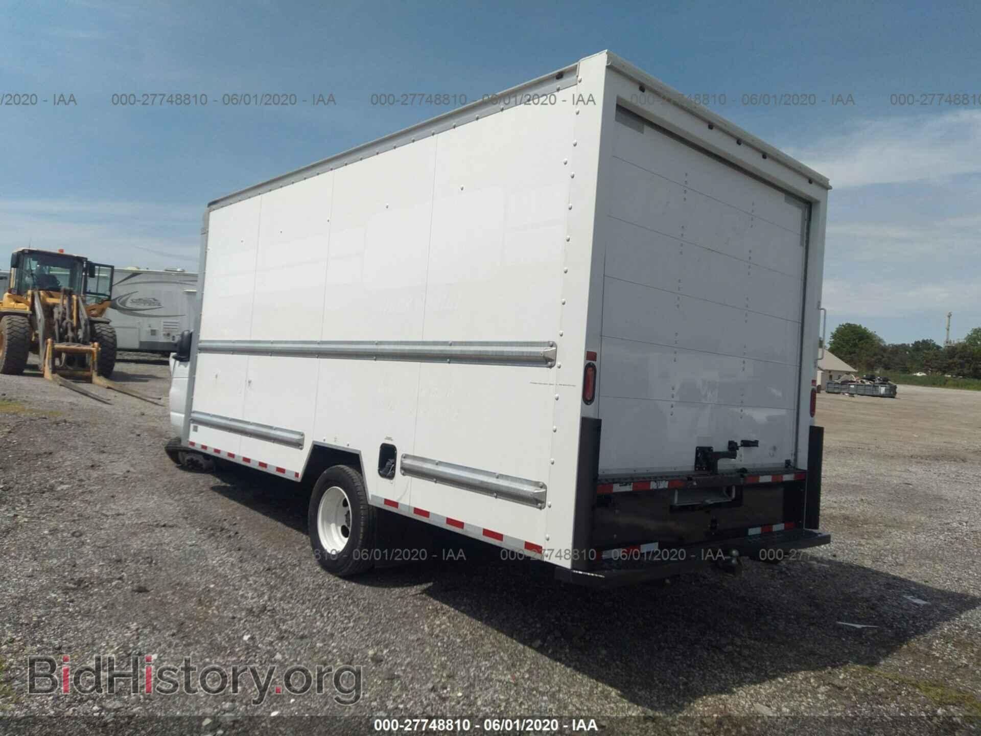 2018 FORD ECONOLINE - VIN: 1FDWE3FS9JDC35105 - Фото 3