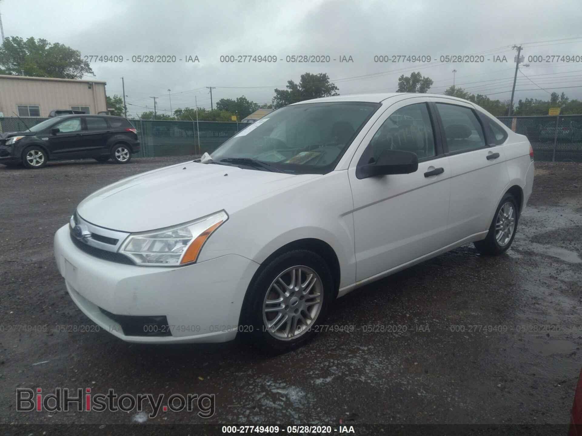 2009 FORD FOCUS - VIN: 1FAHP35N29W174379 - Фото 2